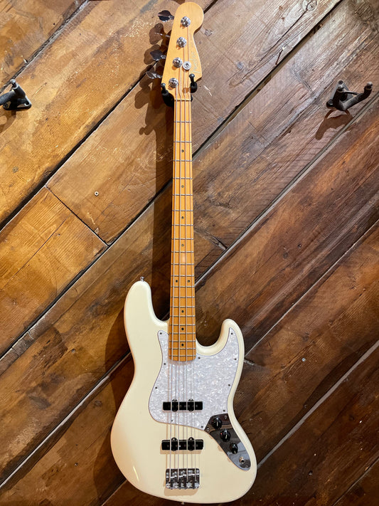 S/H 1998 Fender American Standard Jazz Bass, White