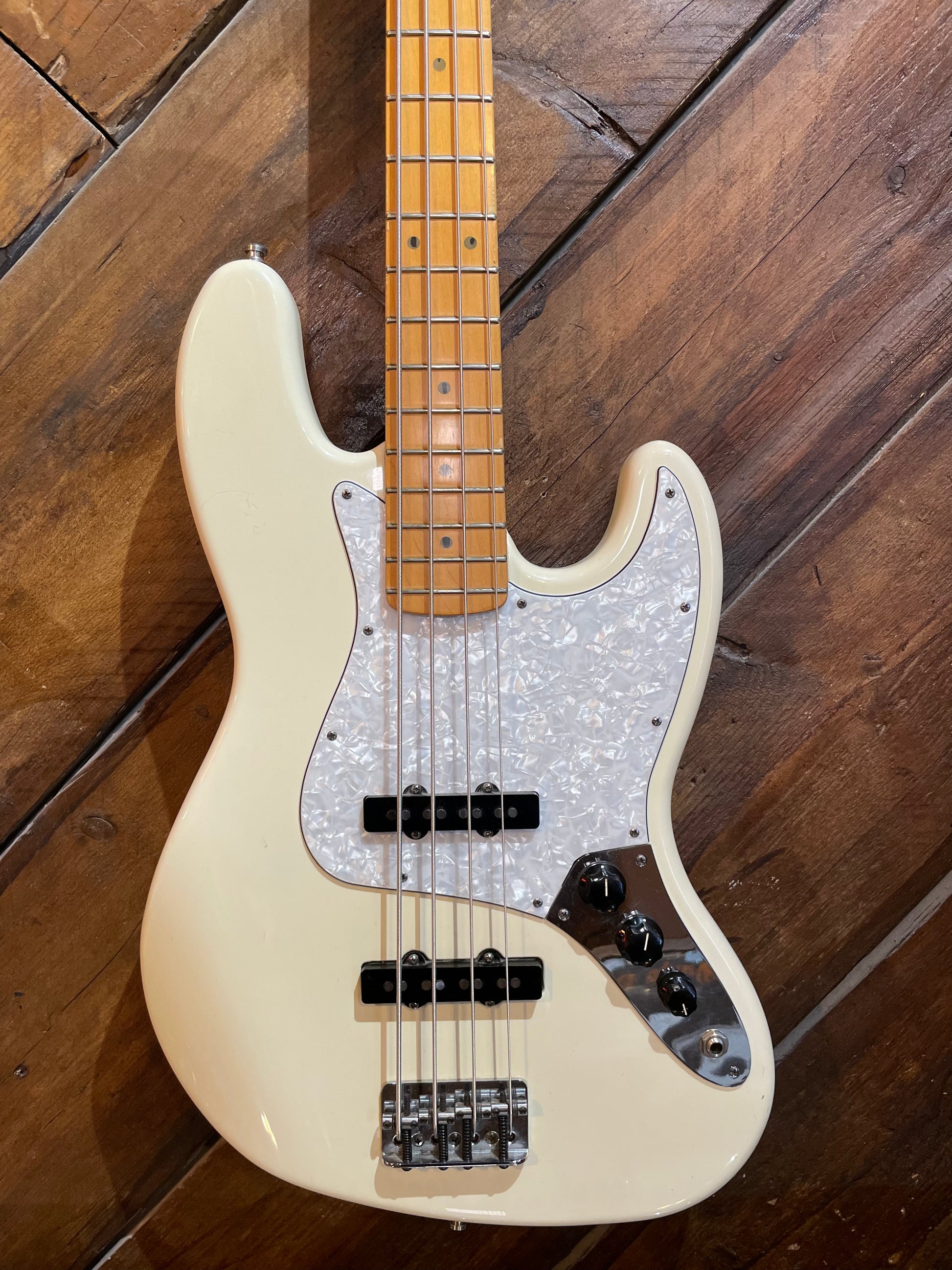 S/H 1998 Fender American Standard Jazz Bass, White