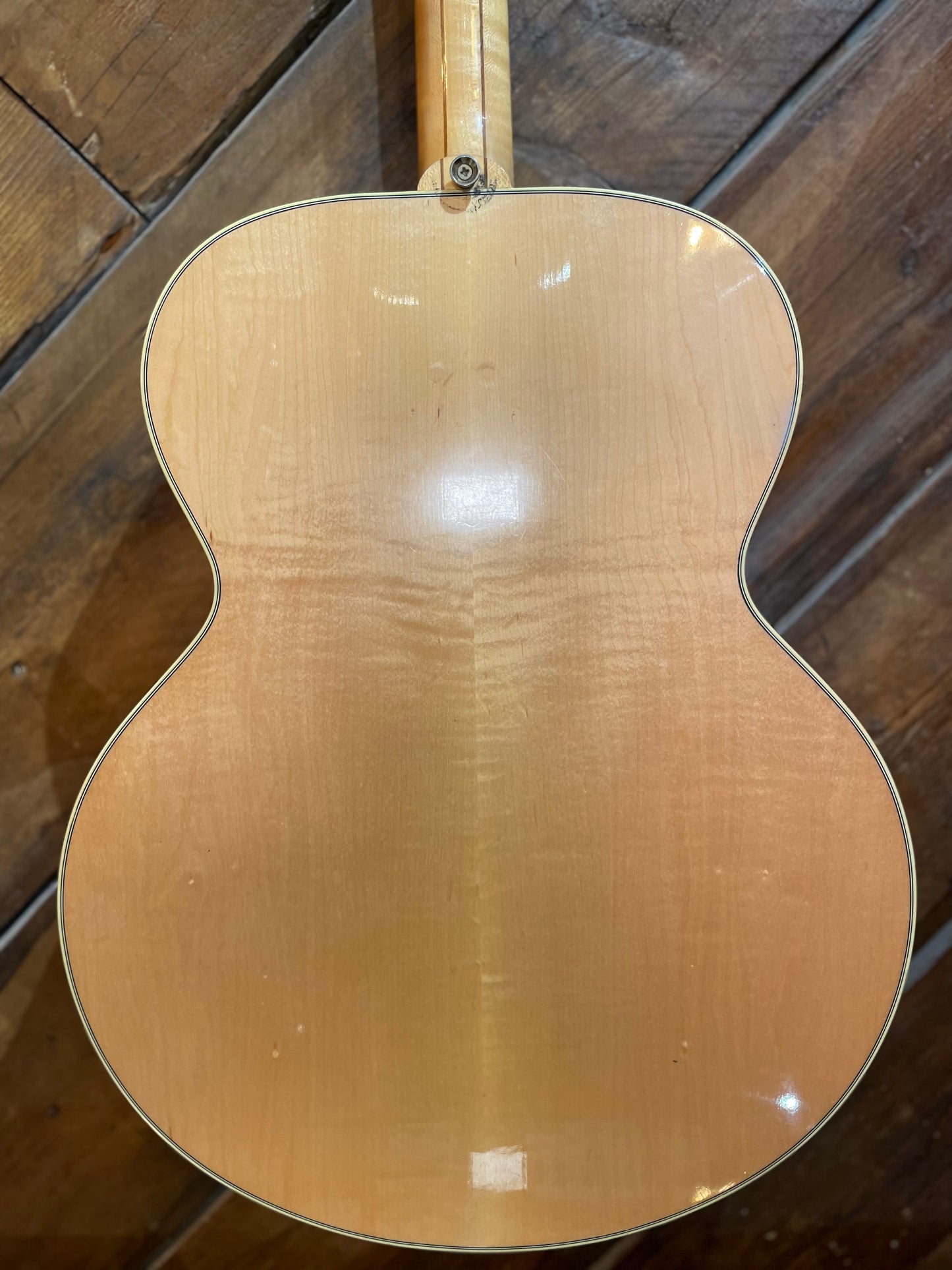 S/H 2010 Gibson J-200 Studio, Natural