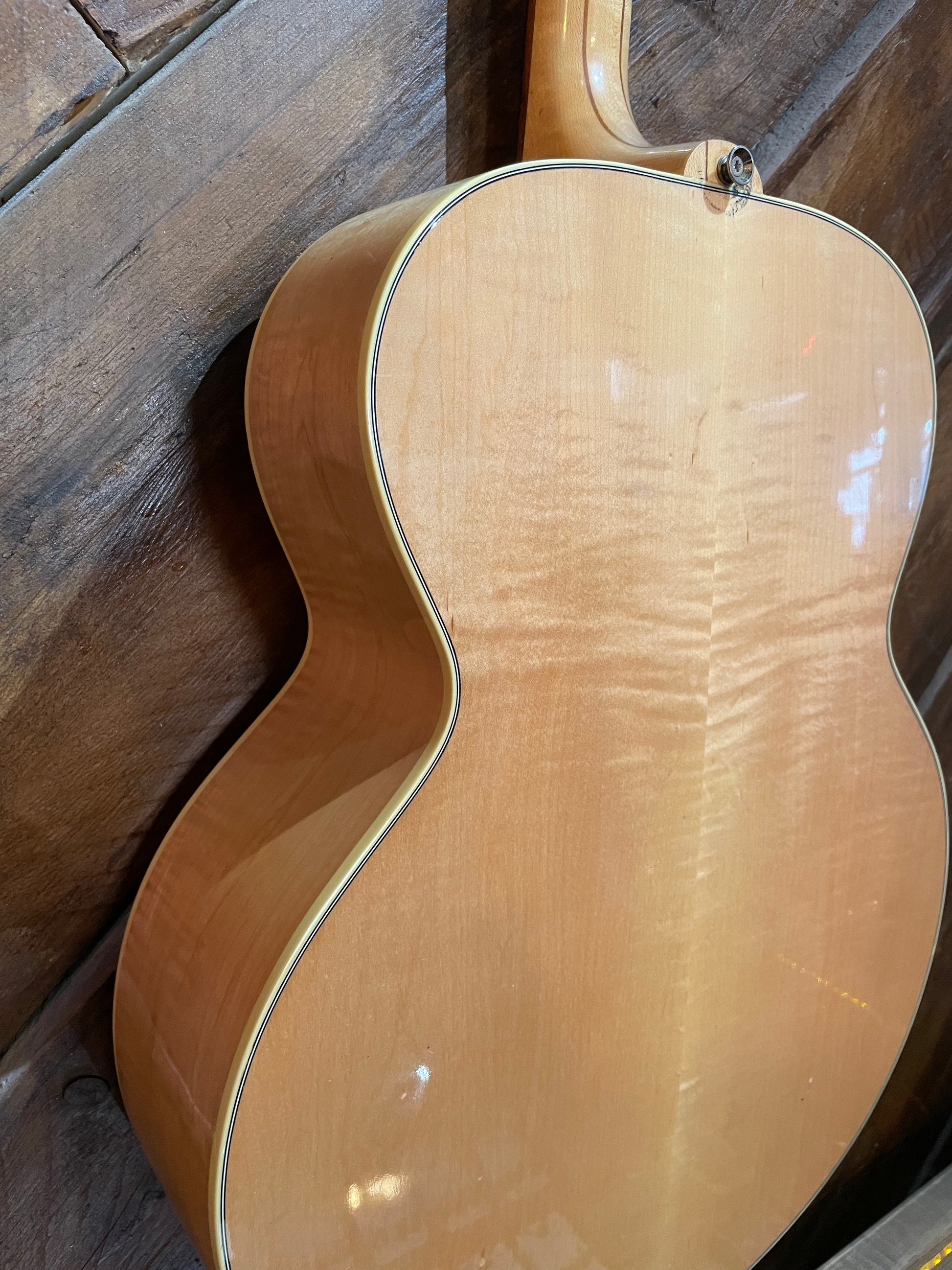 S/H 2010 Gibson J-200 Studio, Natural