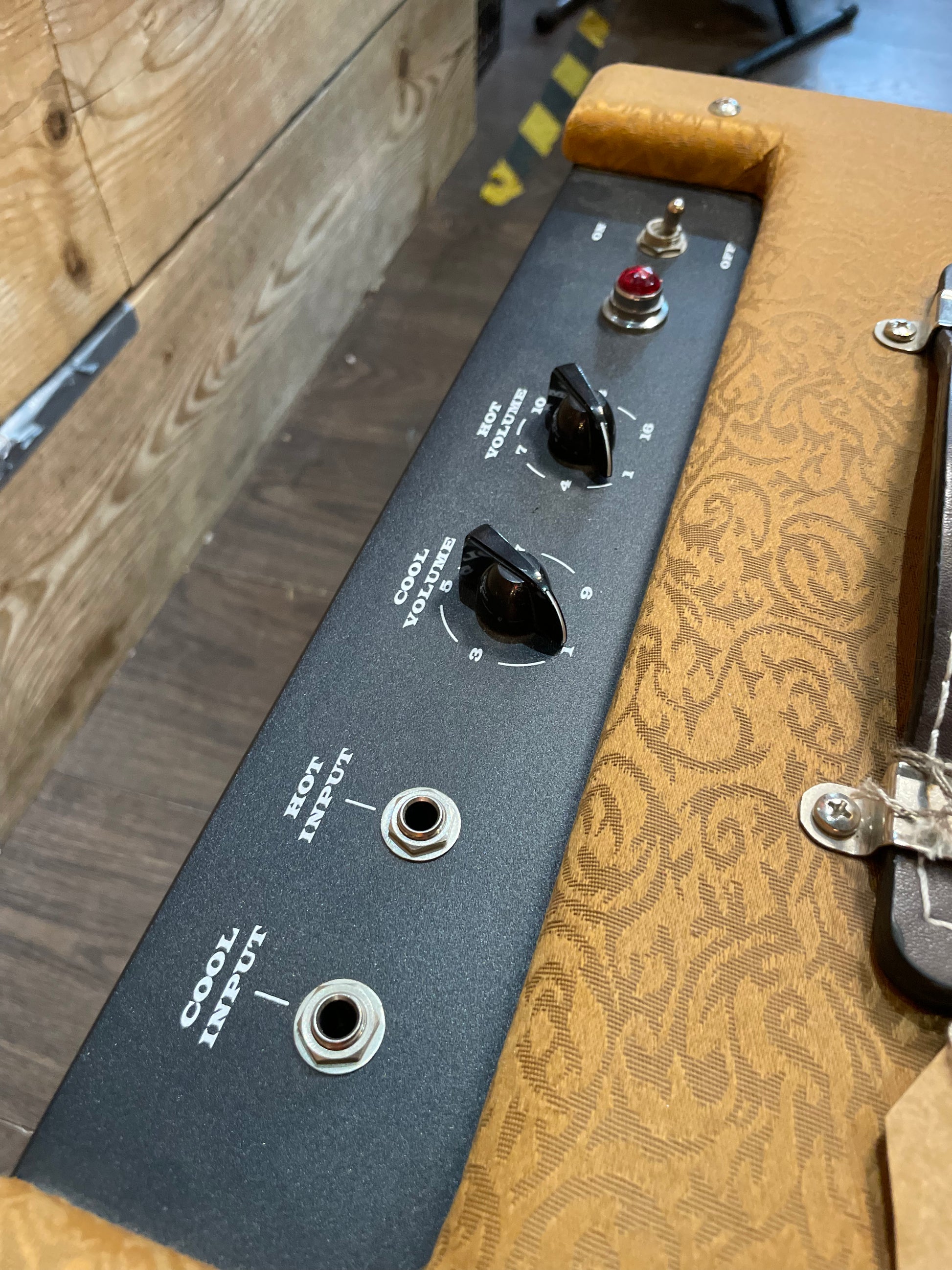 S/H 2013 Fender Pawn Shop Ramparte 9 Watt 1x12 Valve Combo Amplifier, Two Tone