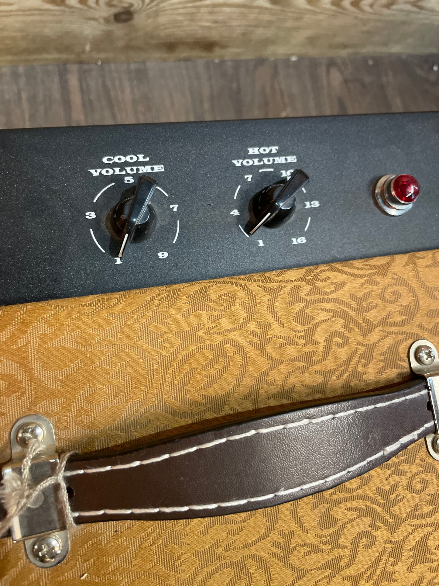 S/H 2013 Fender Pawn Shop Ramparte 9 Watt 1x12 Valve Combo Amplifier, Two Tone