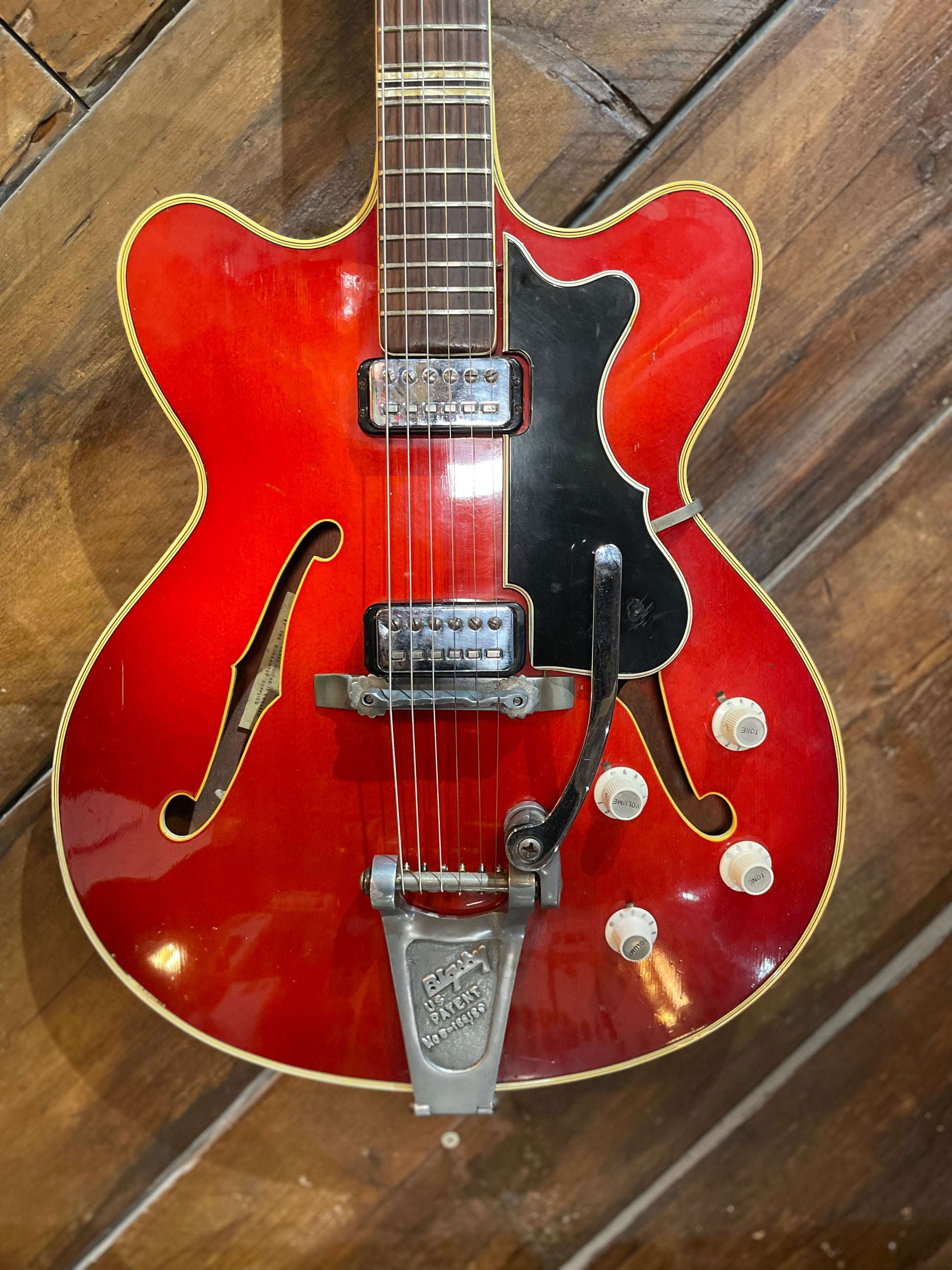 S/H 1960s Hofner Verythin, Cherry Red