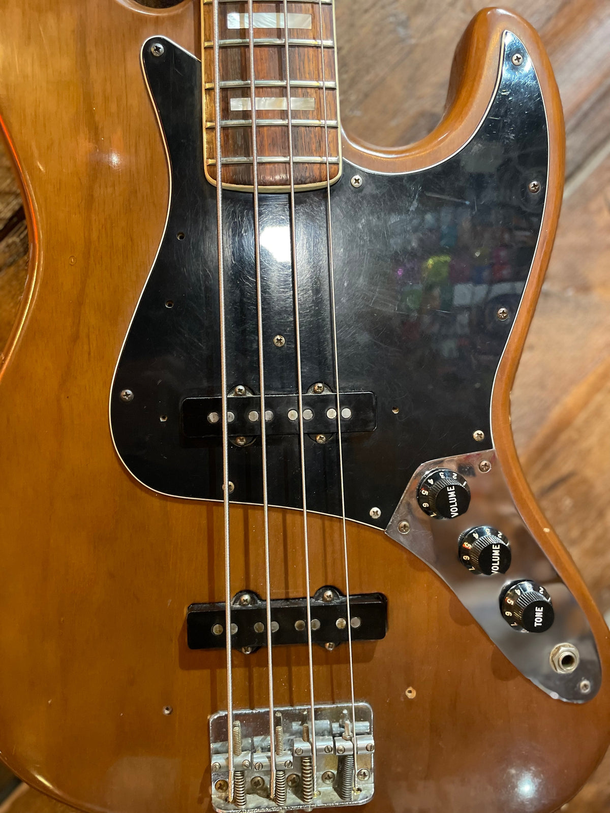 S/H 1977 Fender Jazz Bass, Mocha
