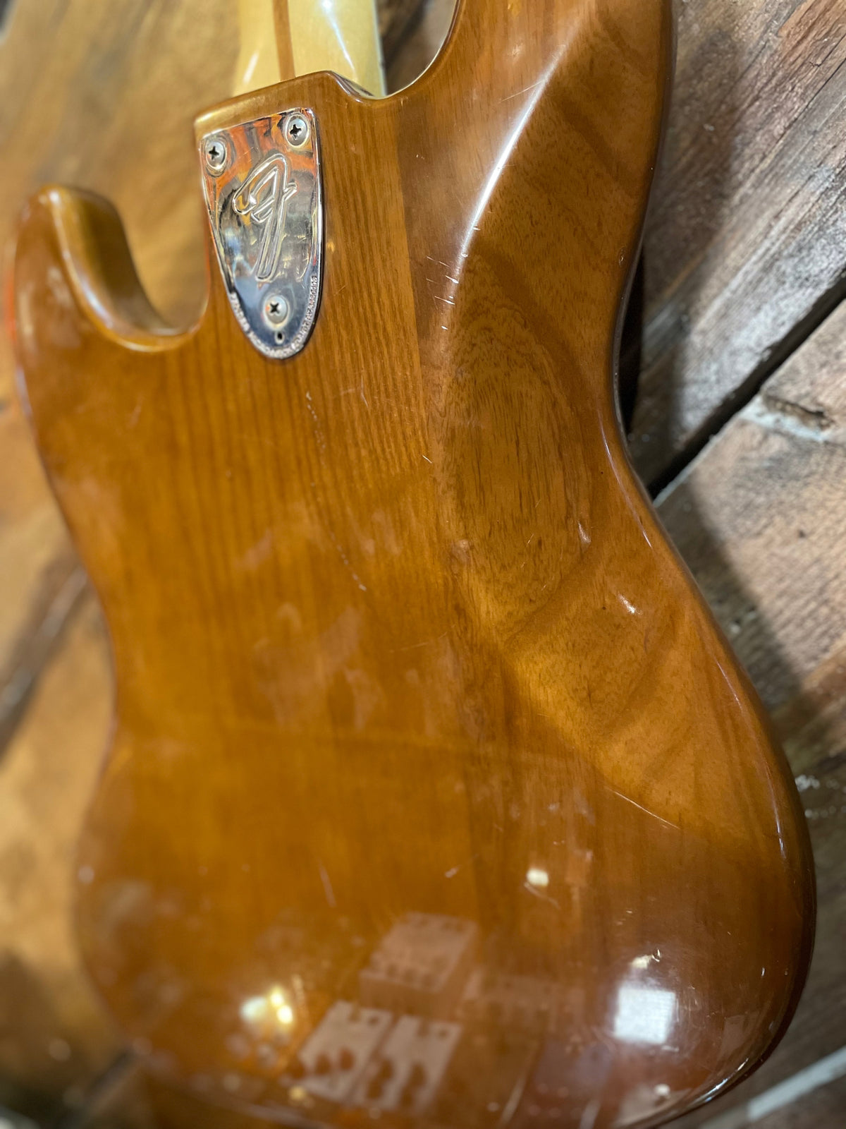 S/H 1977 Fender Jazz Bass, Mocha