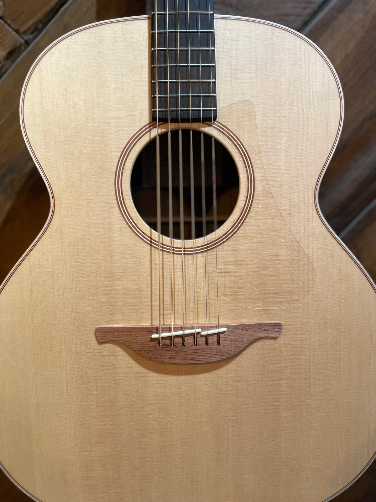 Lowden O-21 Spruce/Walnut Acoustic Guitar