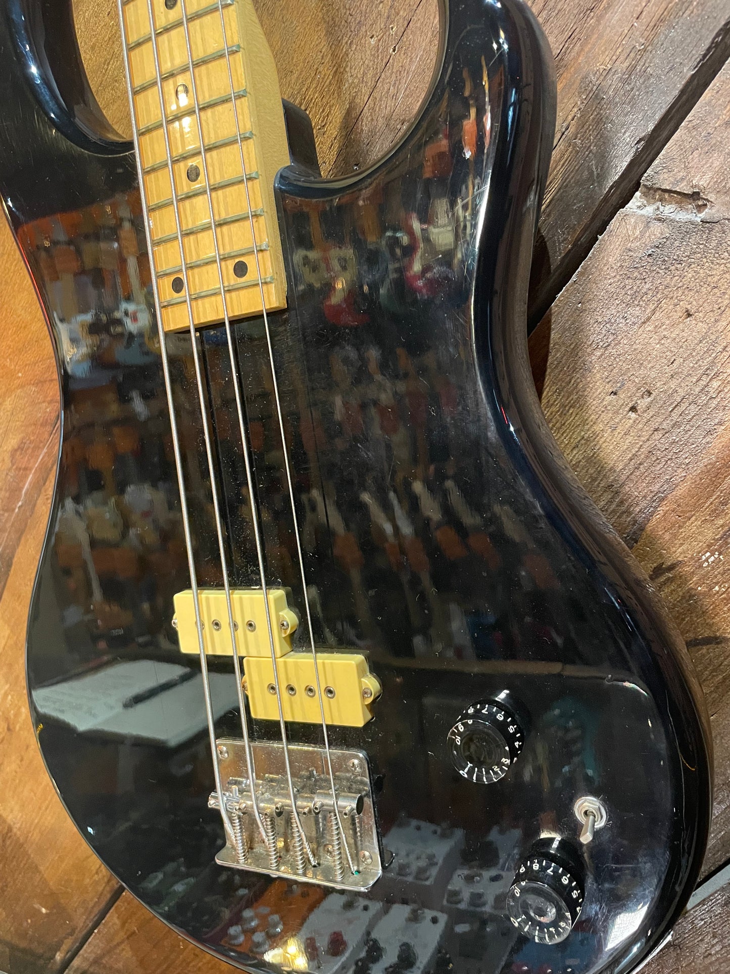 S/H 1980s Vox Japan 3504 Standard Electric Bass, Black