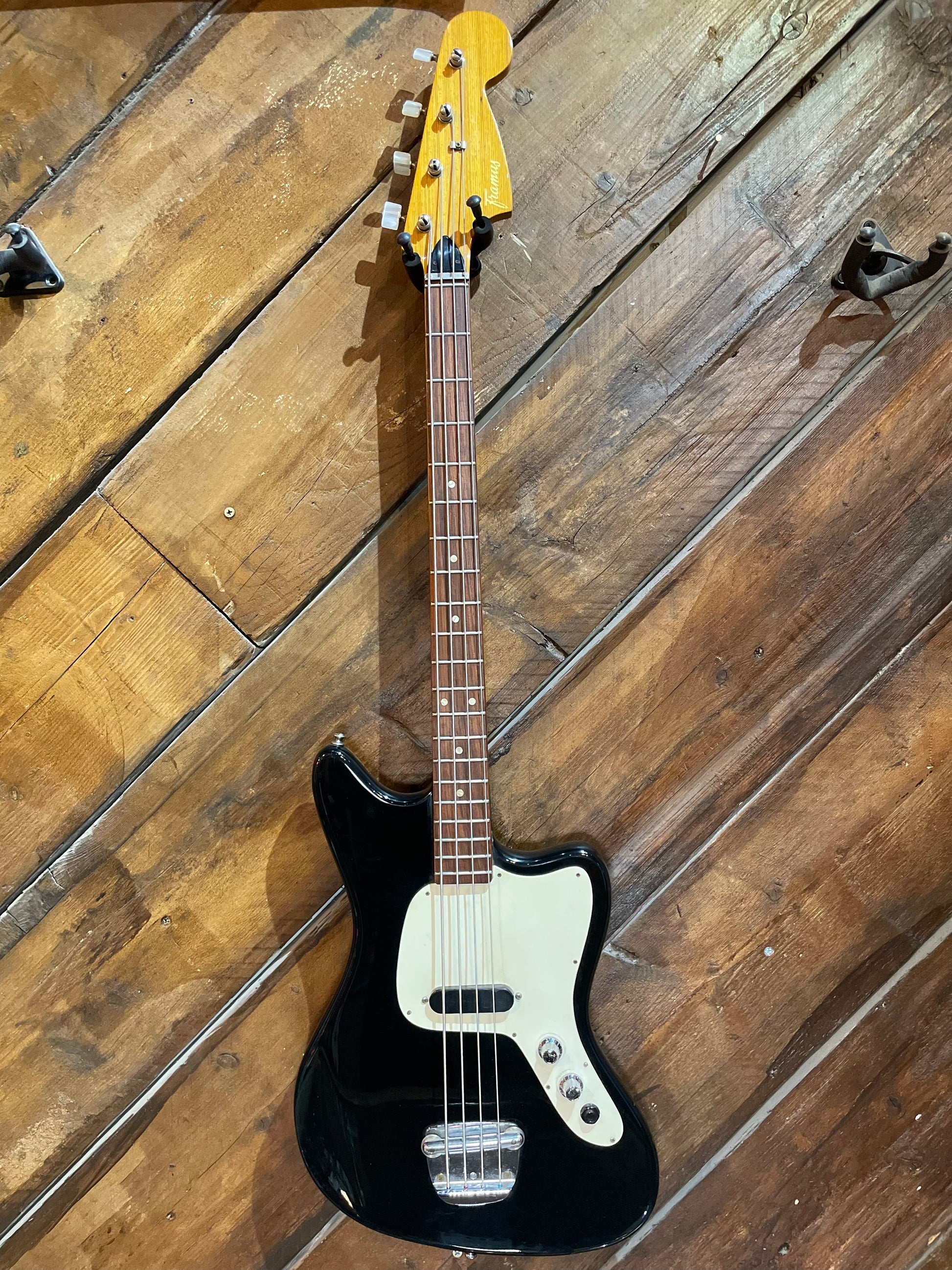 S/H 1972 Framus J-159 Junior 4 Short Scale Bass, Black