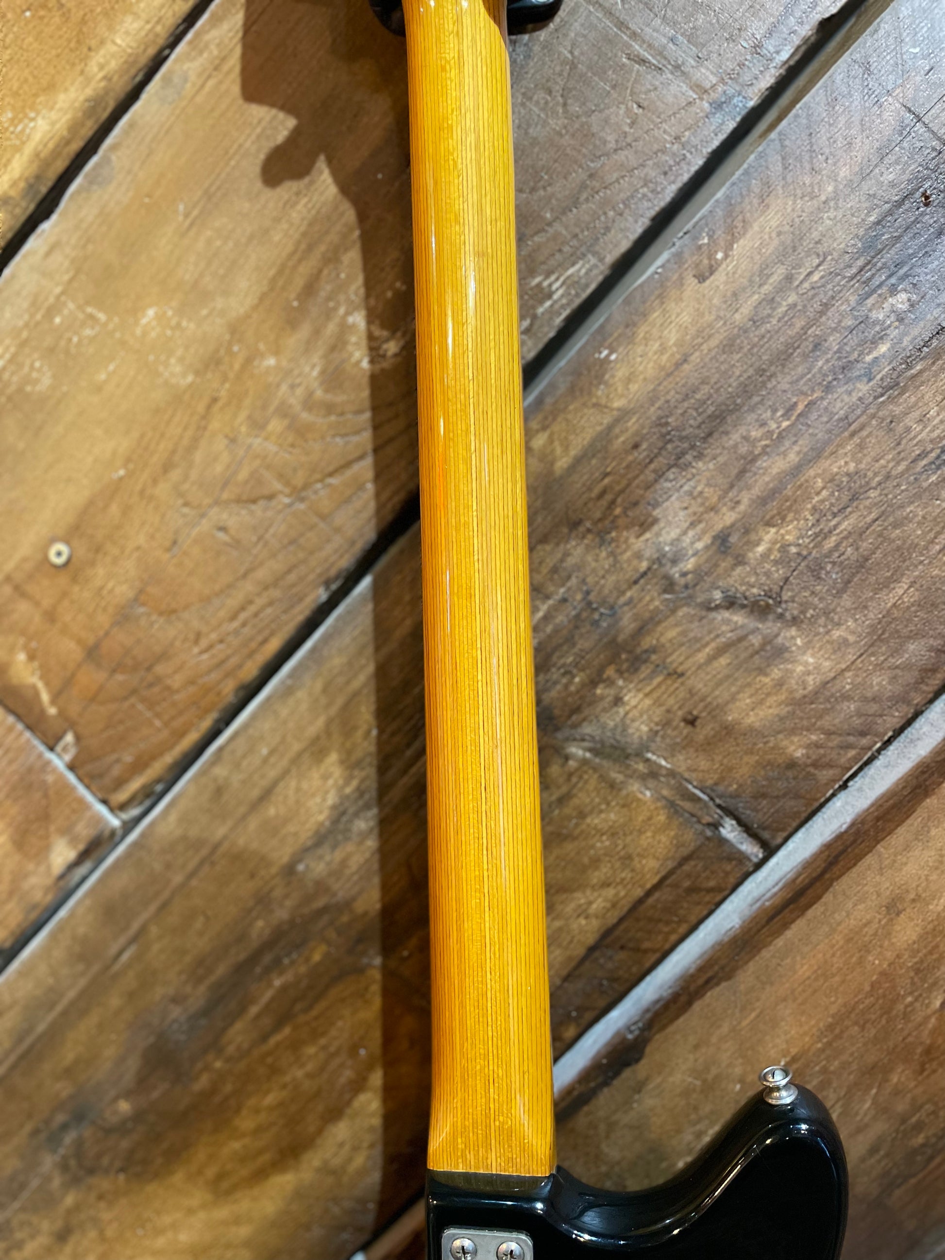 S/H 1972 Framus J-159 Junior 4 Short Scale Bass, Black