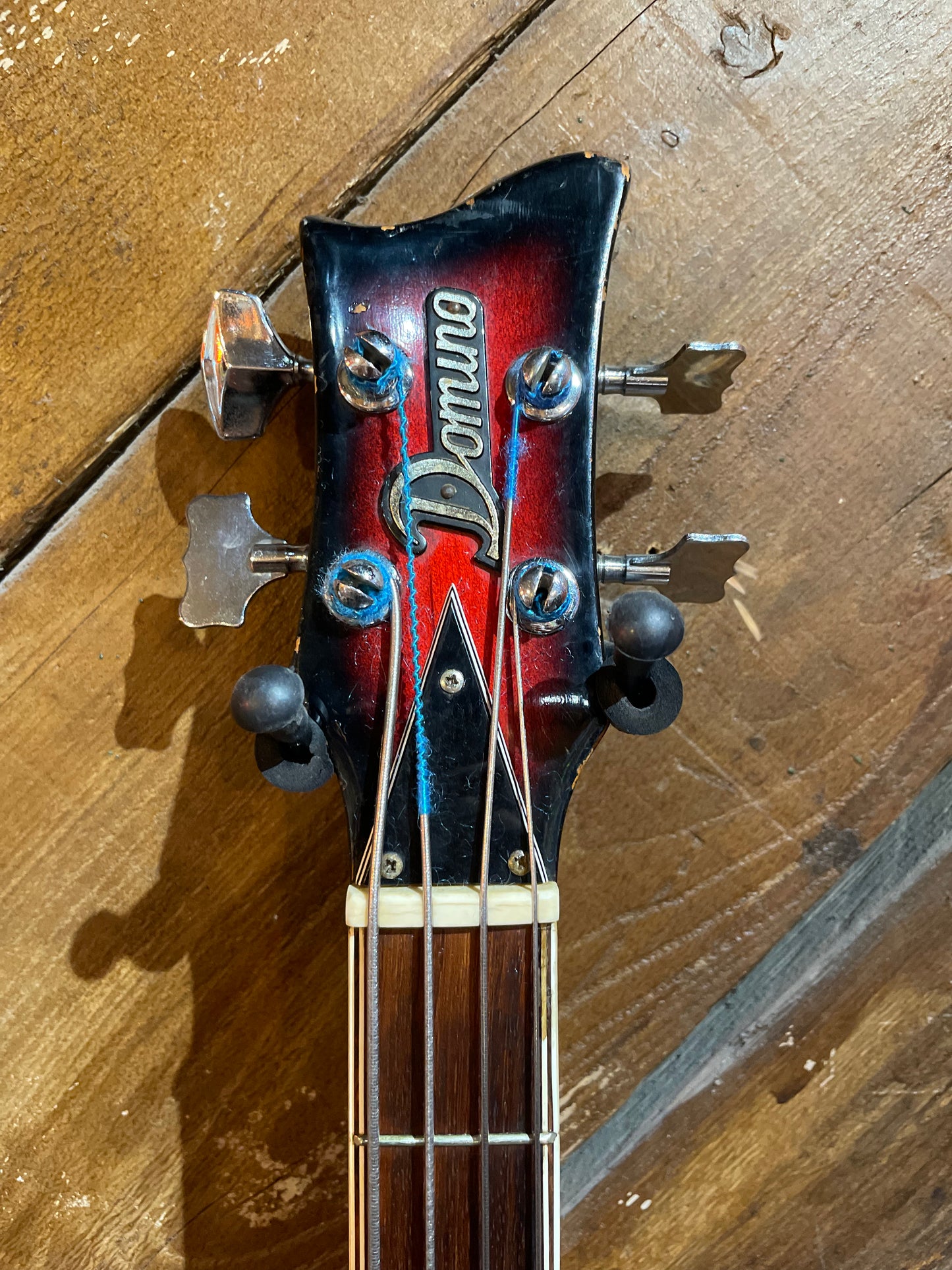 S/H 1960 Domino Japan Violin Beatle Bass, Red Burst