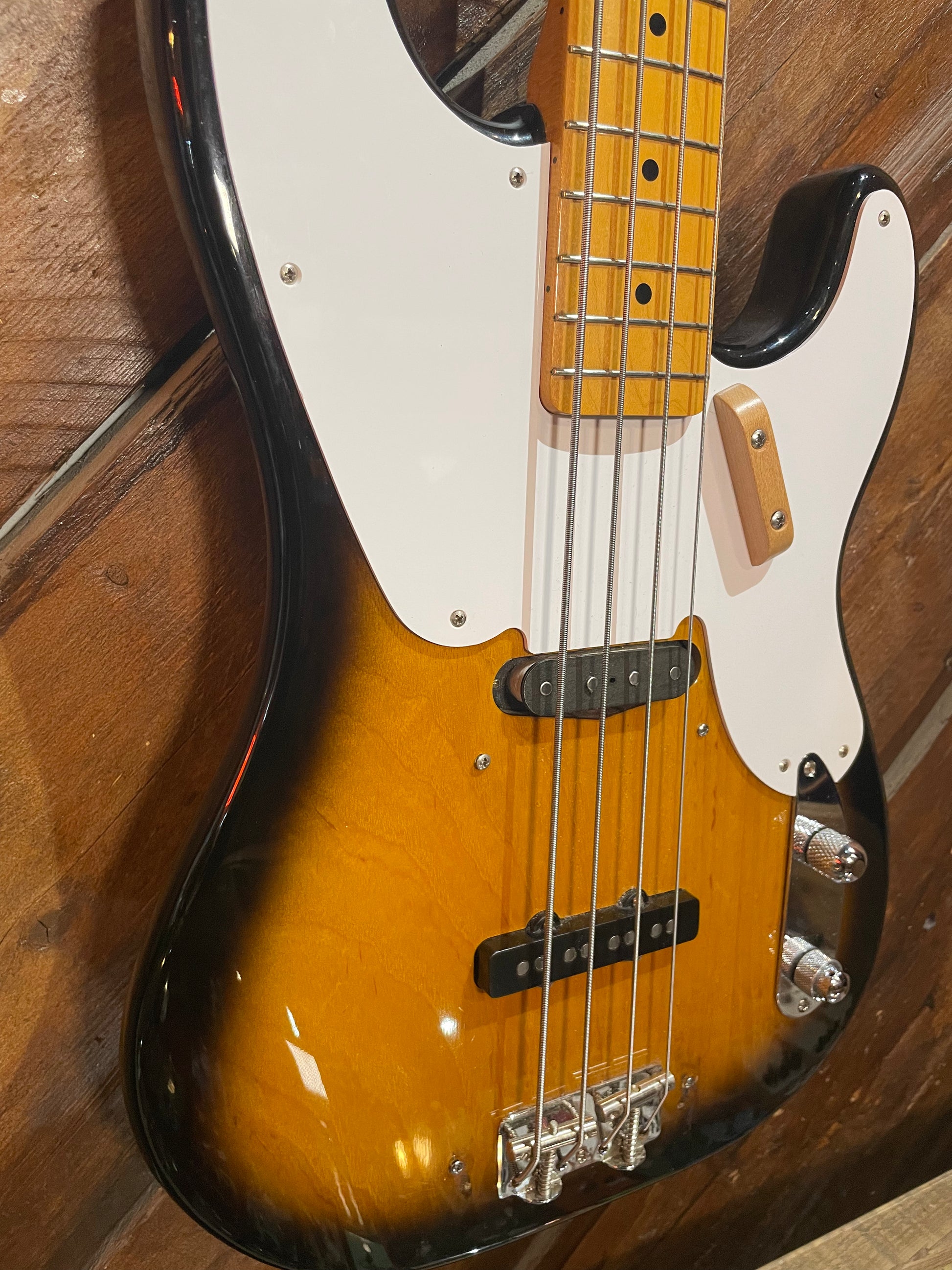 S/H 2004/2005 Fender CIJ Sting Signature Precision Bass, Sunburst