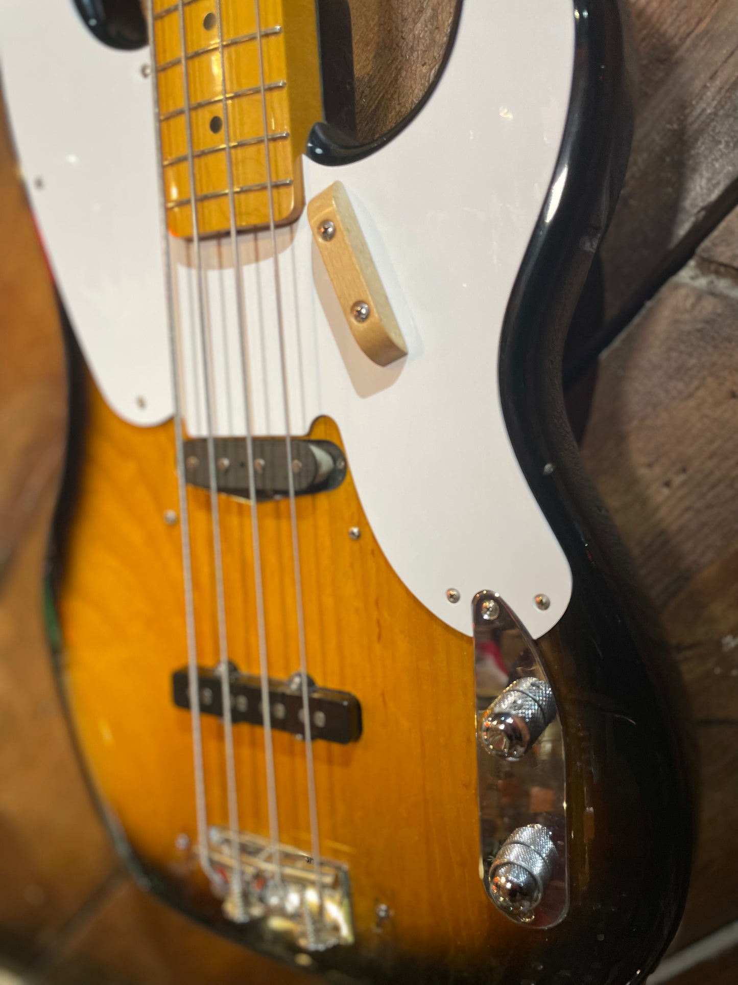 S/H 2004/2005 Fender CIJ Sting Signature Precision Bass, Sunburst