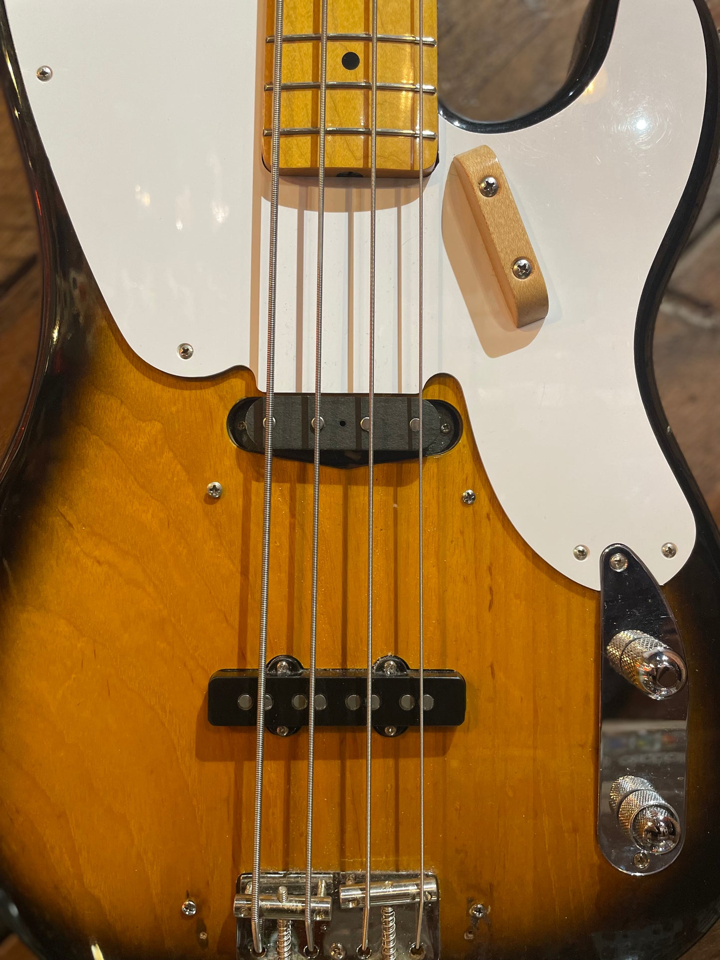 S/H 2004/2005 Fender CIJ Sting Signature Precision Bass, Sunburst