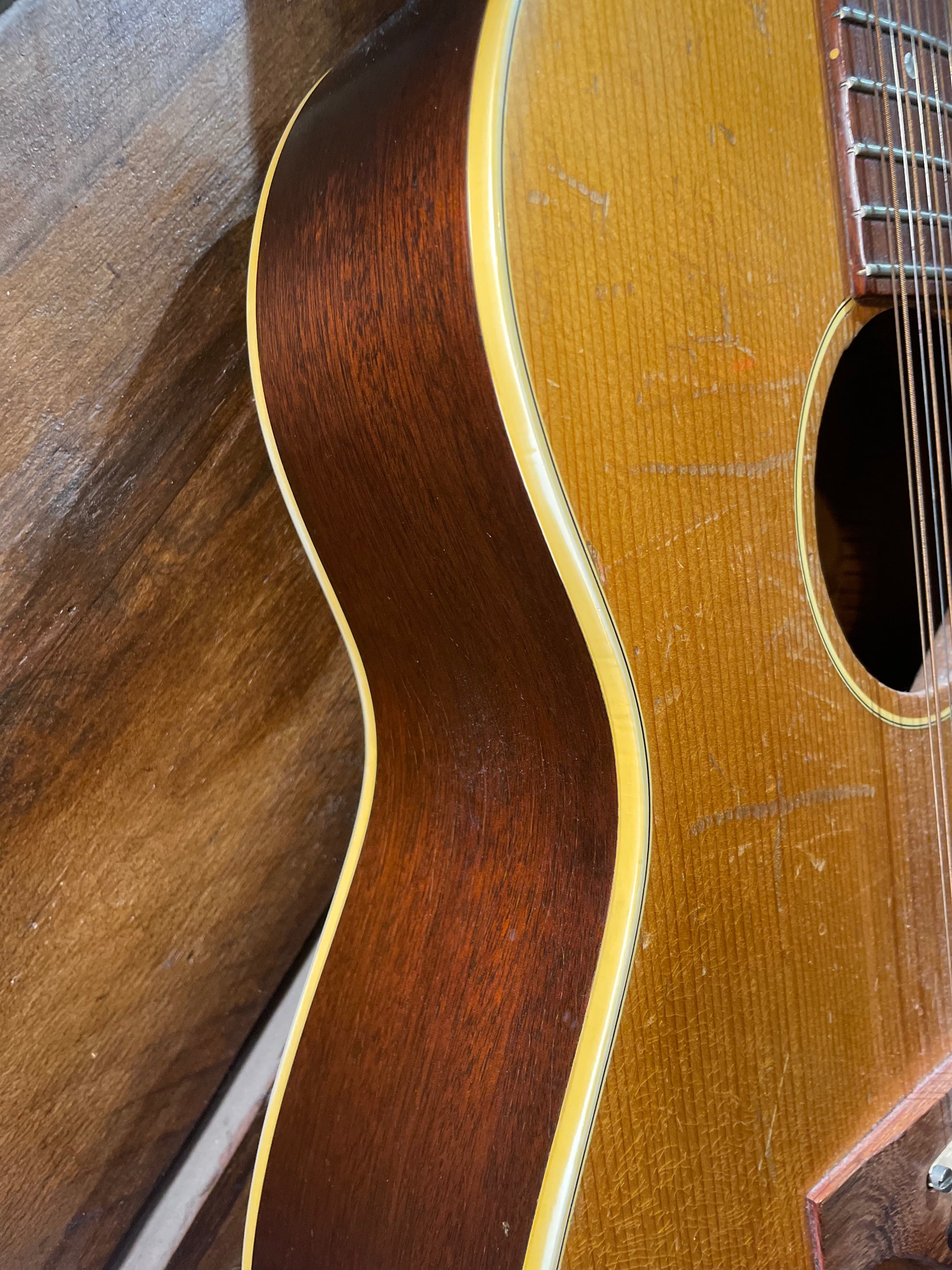 S/H 1968 Gibson B-25 12-String Acoustic Guitar