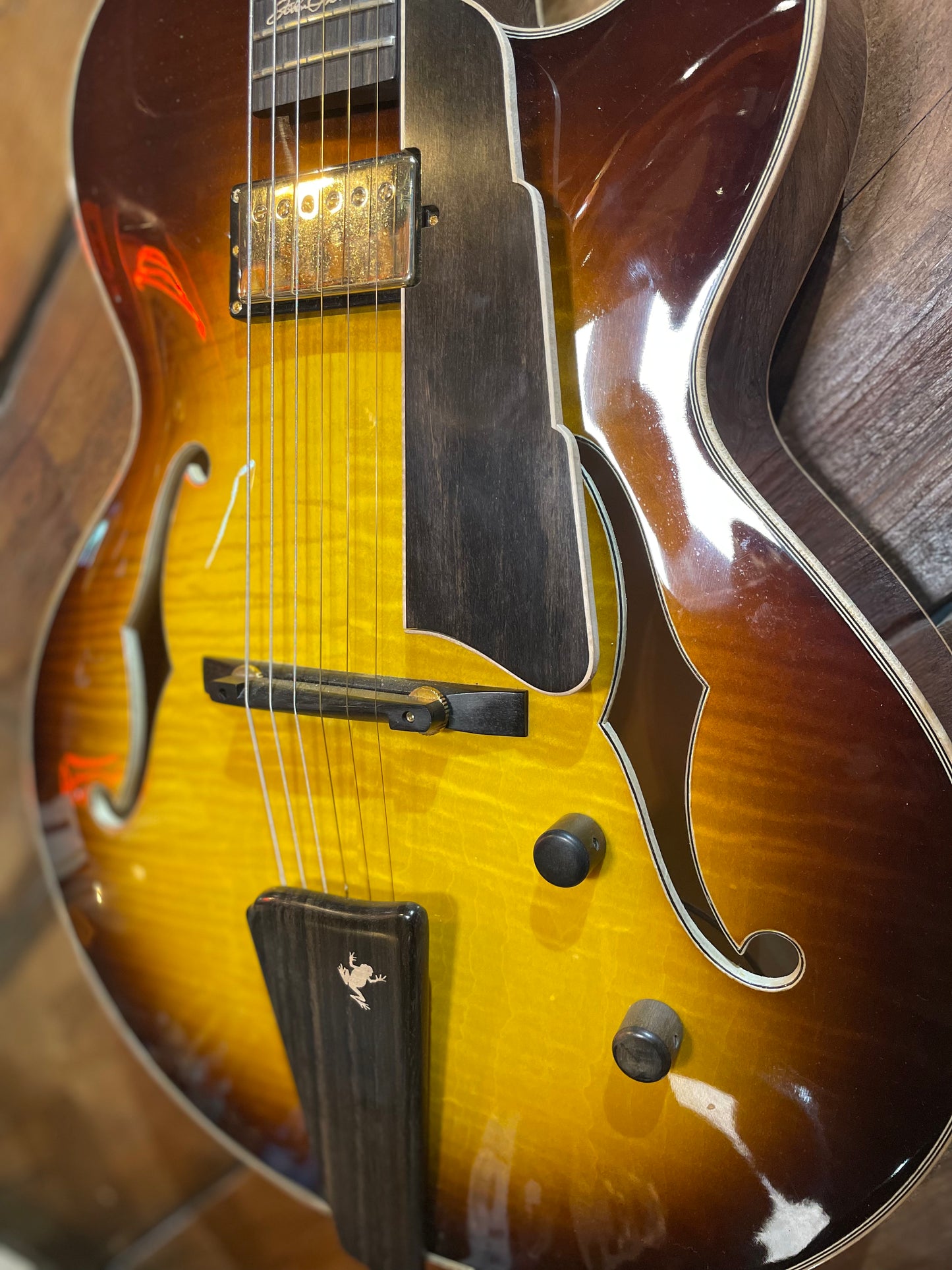 S/H Eastman AR480CE 'John Pisano' Hollow Body Electric Guitar, Sunburst