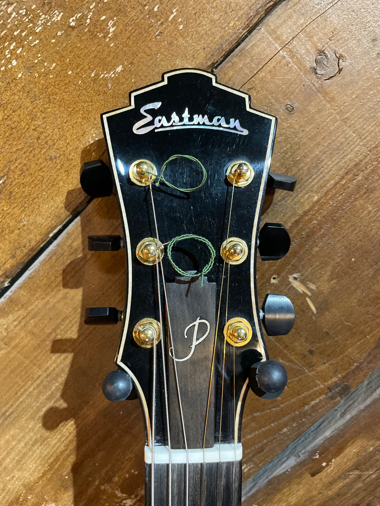 S/H Eastman AR480CE 'John Pisano' Hollow Body Electric Guitar, Sunburst