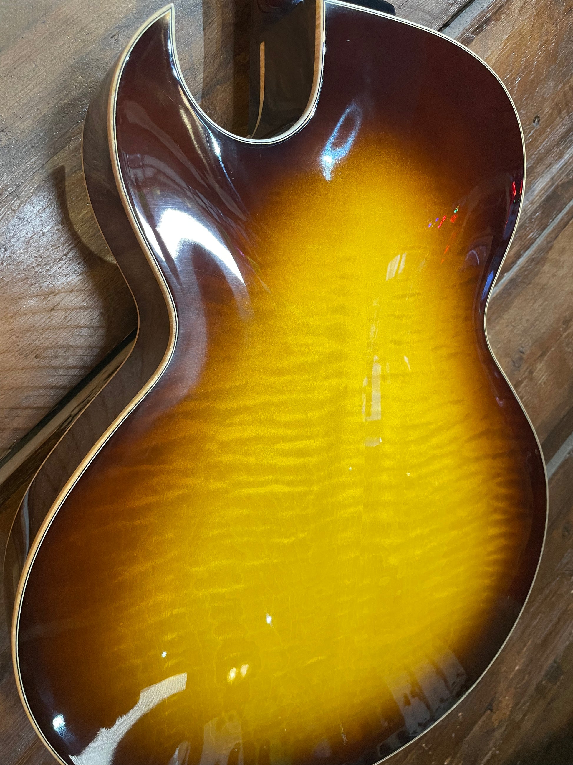 S/H Eastman AR480CE 'John Pisano' Hollow Body Electric Guitar, Sunburst