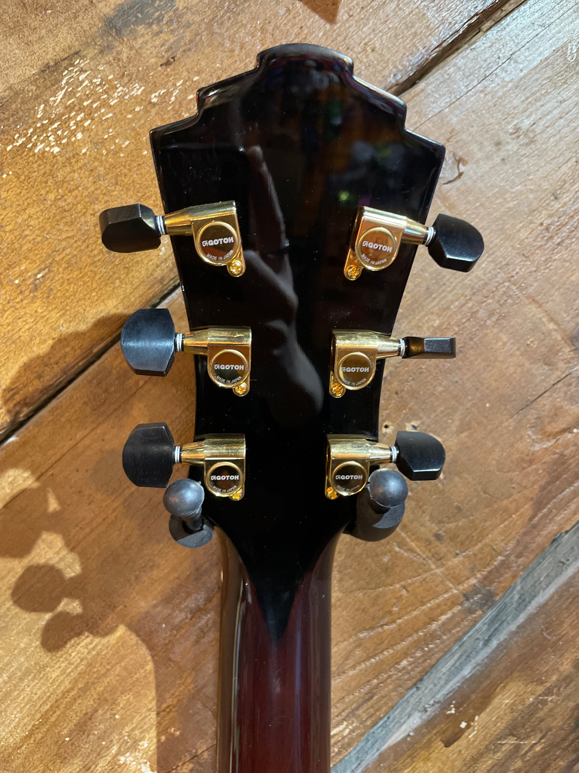 S/H Eastman AR480CE 'John Pisano' Hollow Body Electric Guitar, Sunburst