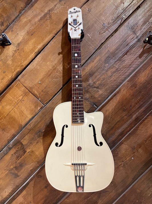 S/H 1950s Maccaferri G30 Plastic Flat-Top Jazz Guitar, White