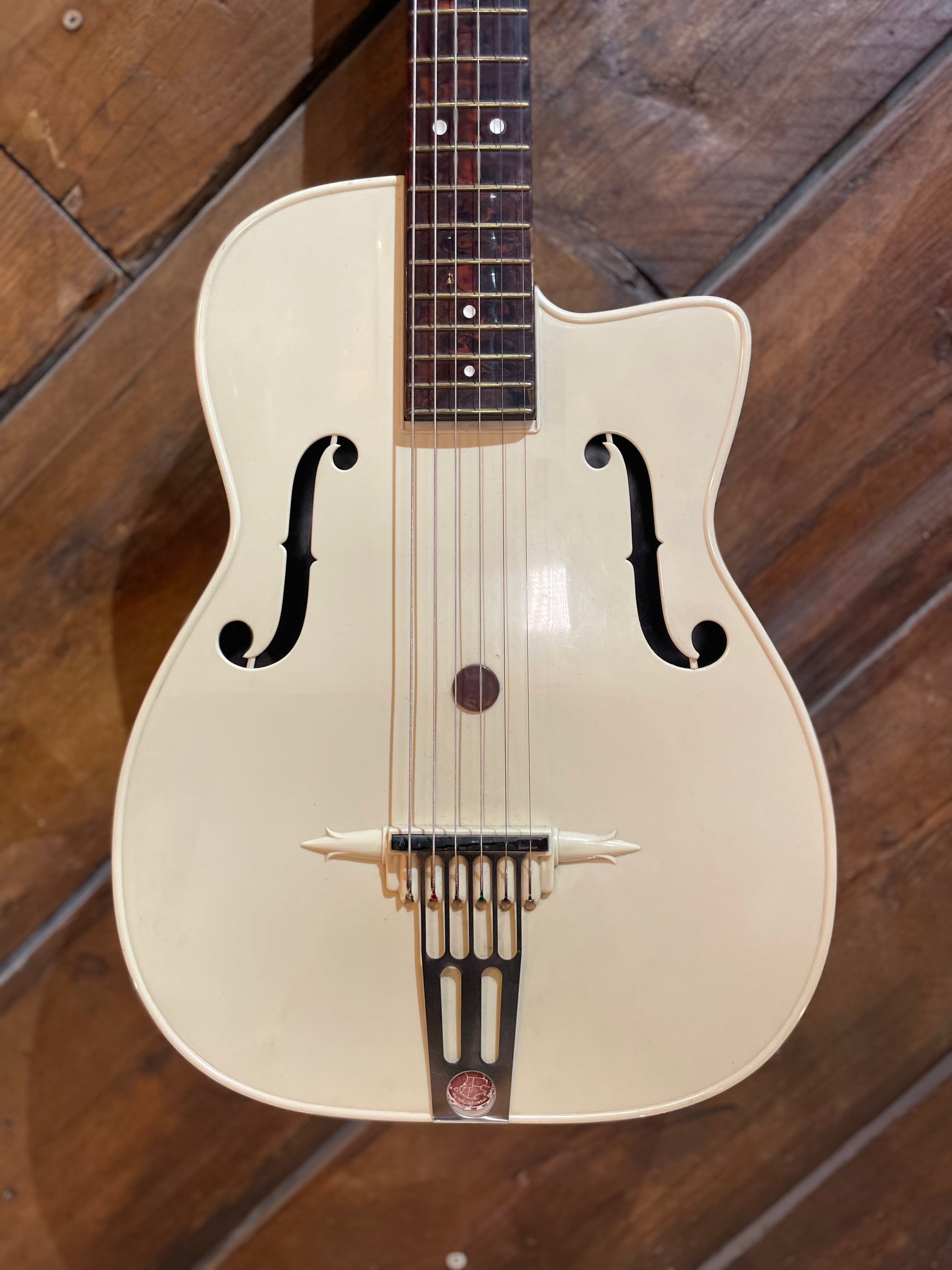 S/H 1950s Maccaferri G30 Plastic Flat-Top Jazz Guitar, White