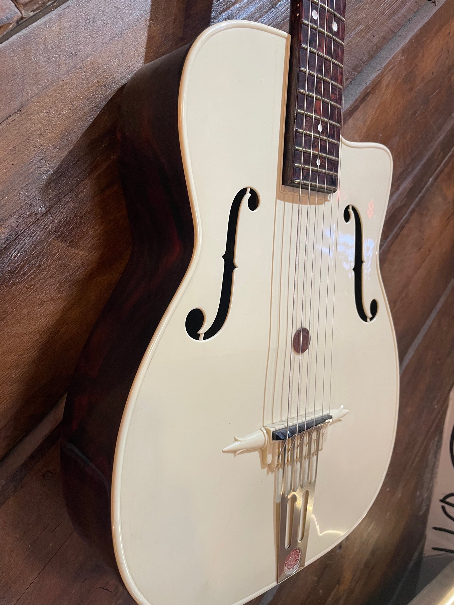 S/H 1950s Maccaferri G30 Plastic Flat-Top Jazz Guitar, White