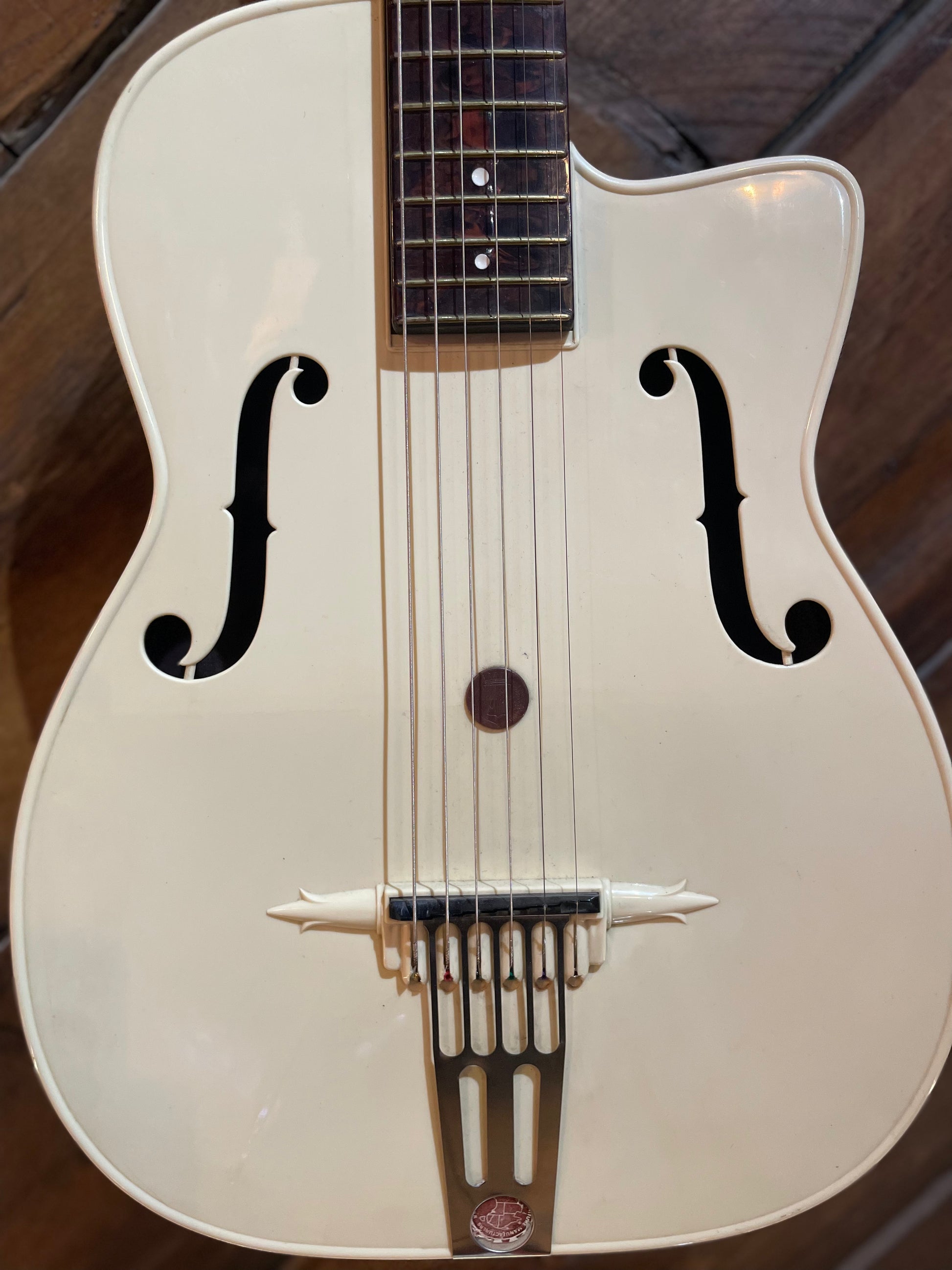 S/H 1950s Maccaferri G30 Plastic Flat-Top Jazz Guitar, White