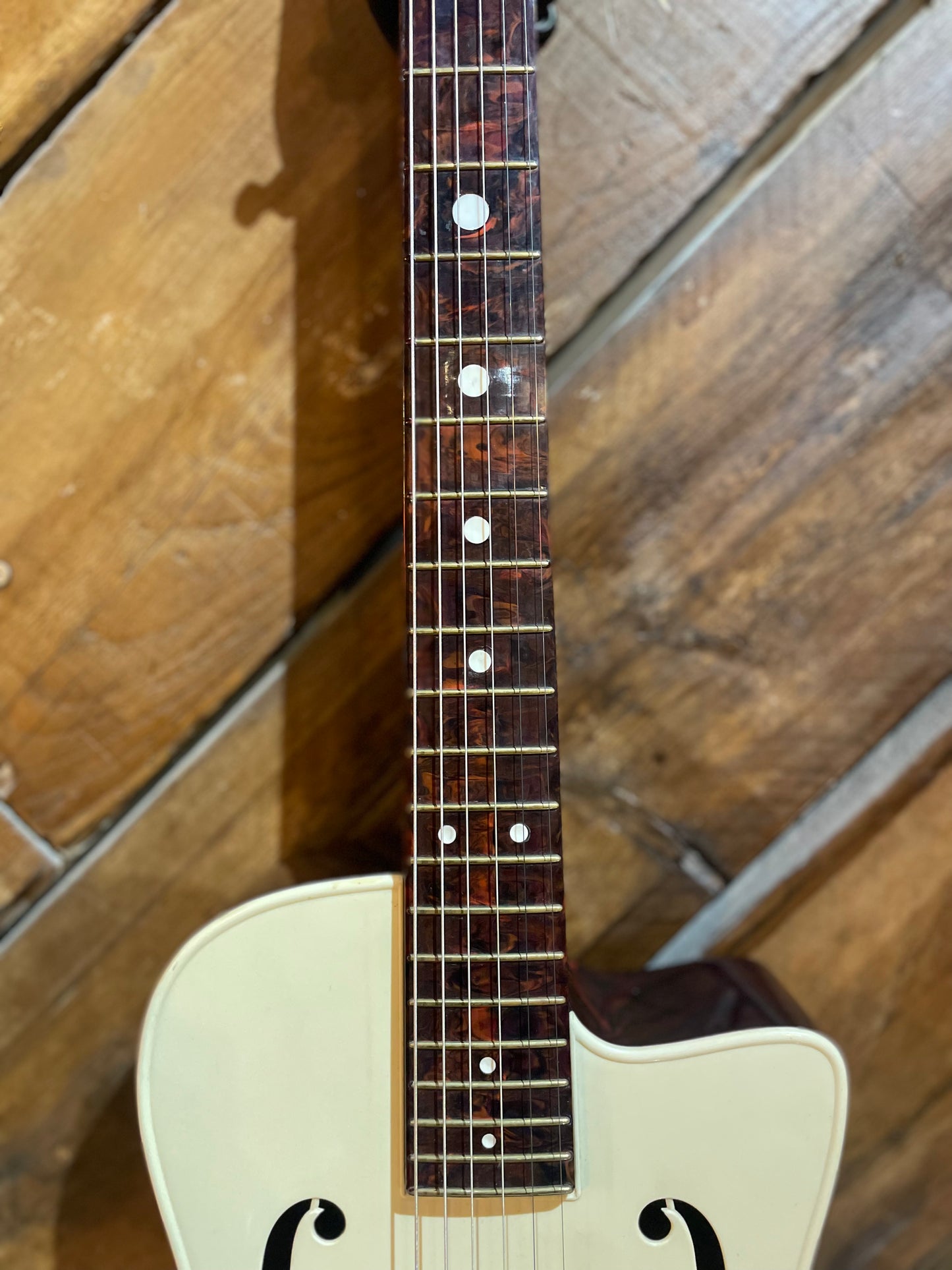 S/H 1950s Maccaferri G30 Plastic Flat-Top Jazz Guitar, White