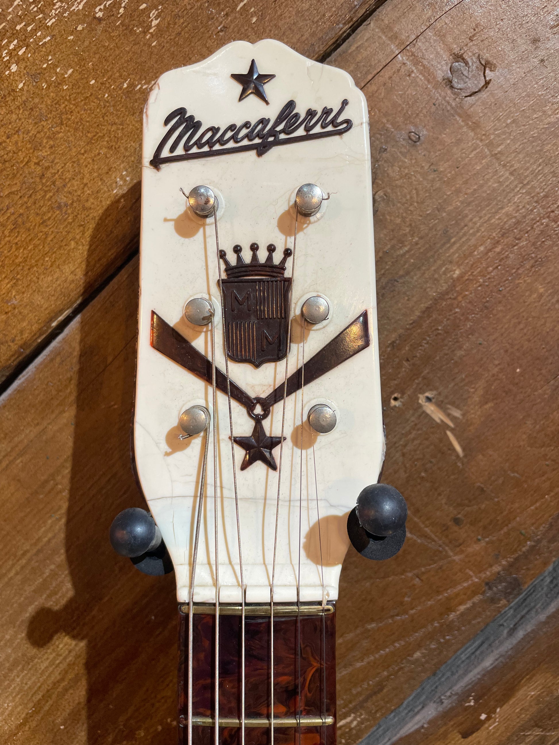 S/H 1950s Maccaferri G30 Plastic Flat-Top Jazz Guitar, White