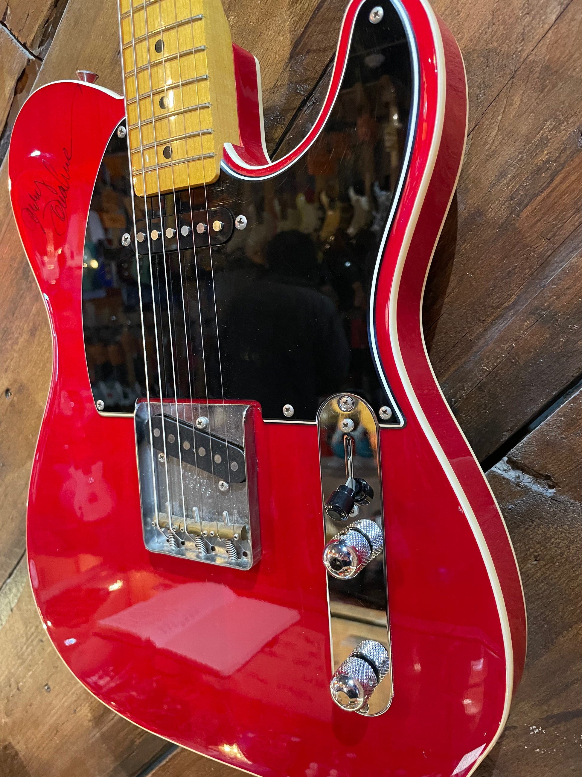 S/H 1995 Fender MIJ Jerry Donahue Signature Signed Telecaster, Crimson Transparent