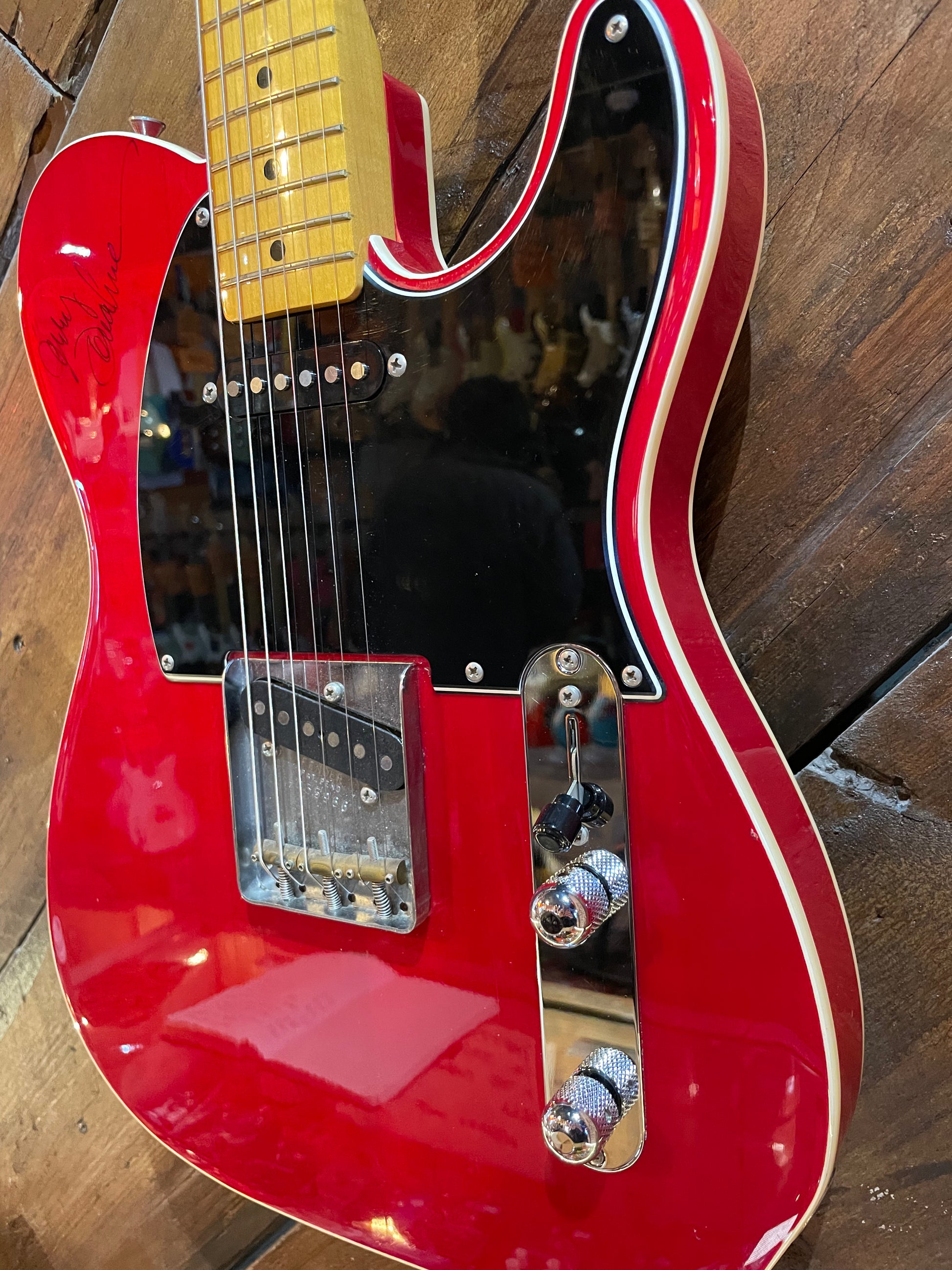 S/H 1995 Fender MIJ Jerry Donahue Signature Signed Telecaster, Crimson Transparent
