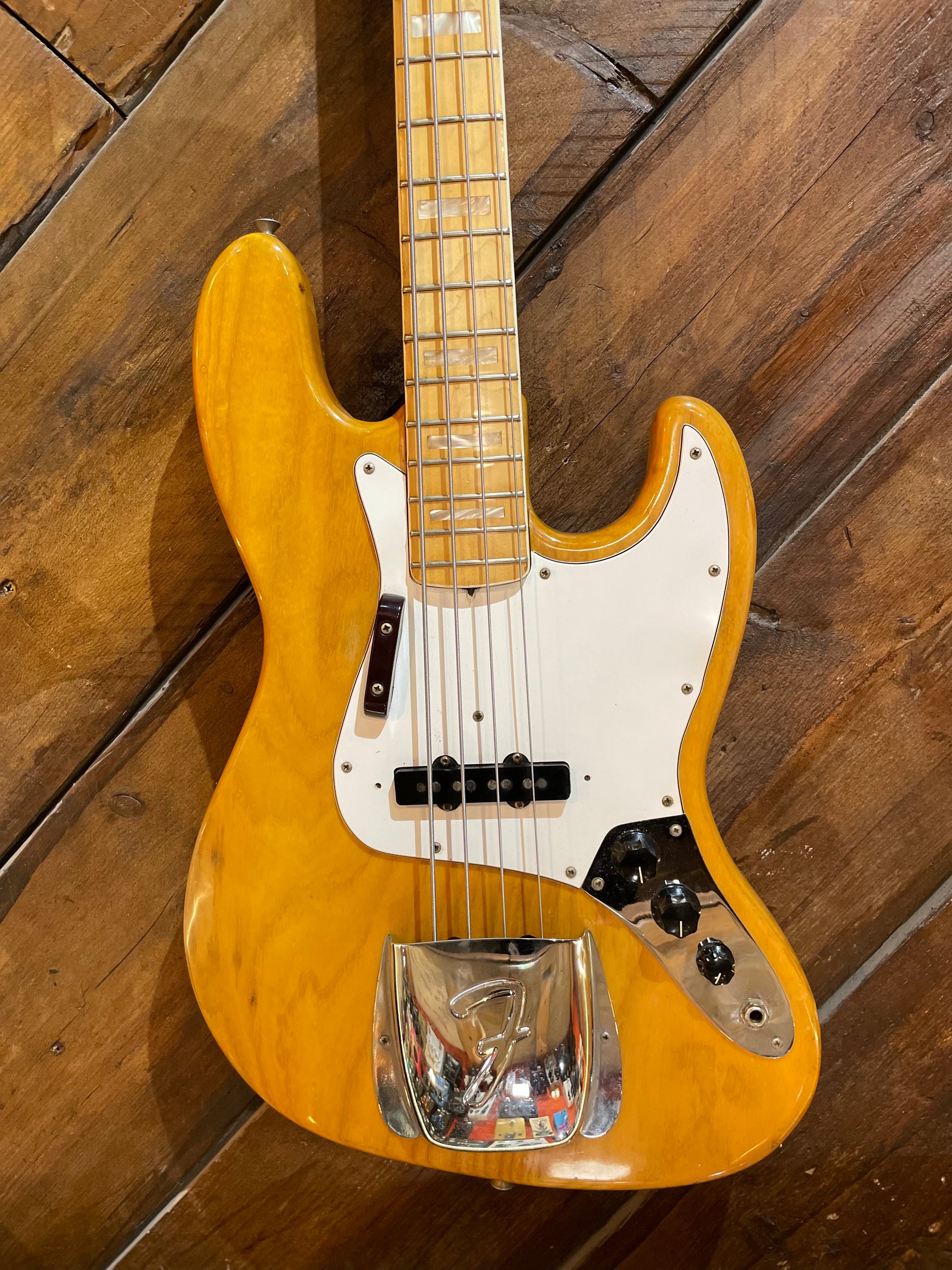 S/H 1975 Fender Jazz Bass, Natural