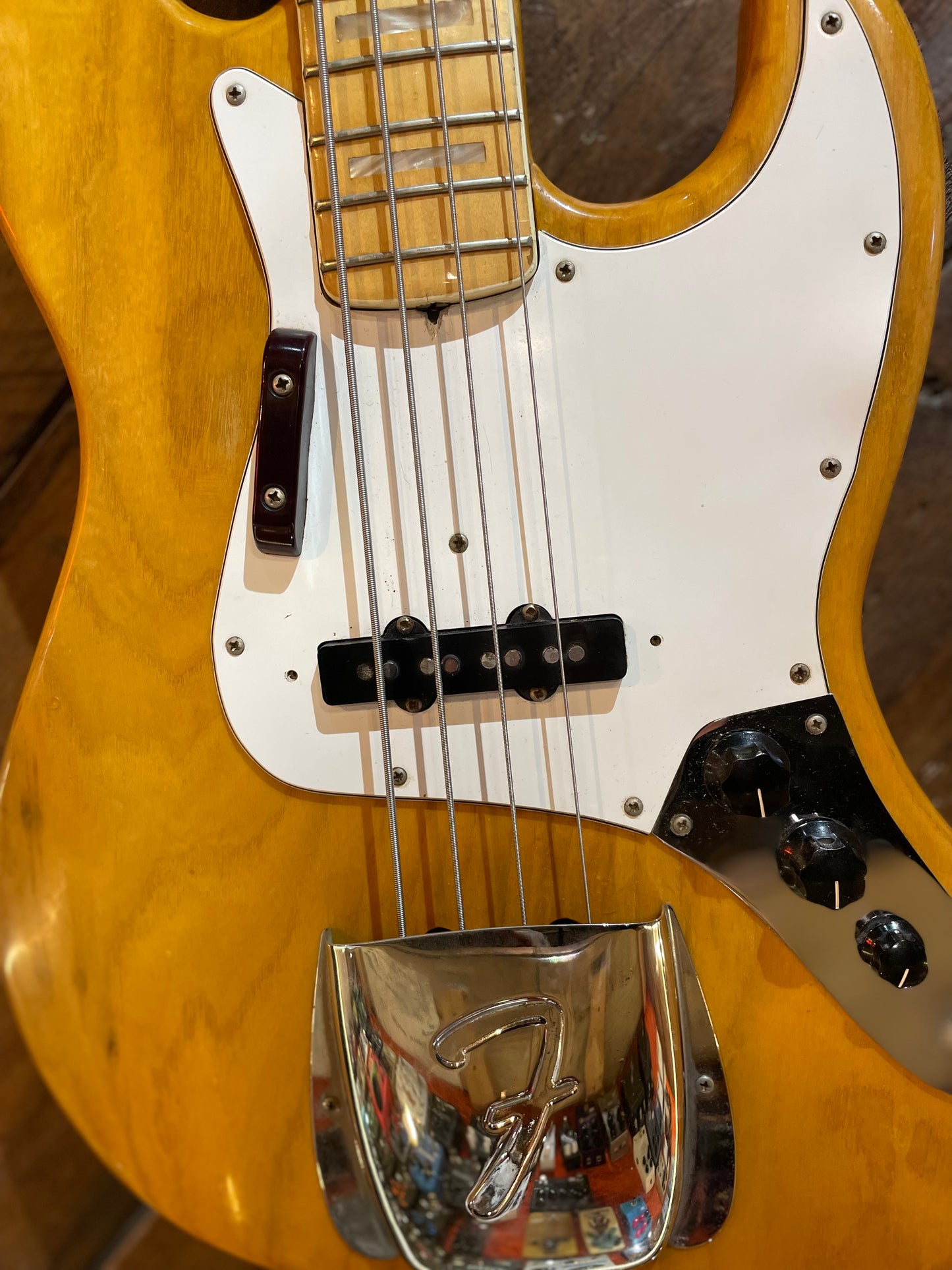 S/H 1975 Fender Jazz Bass, Natural