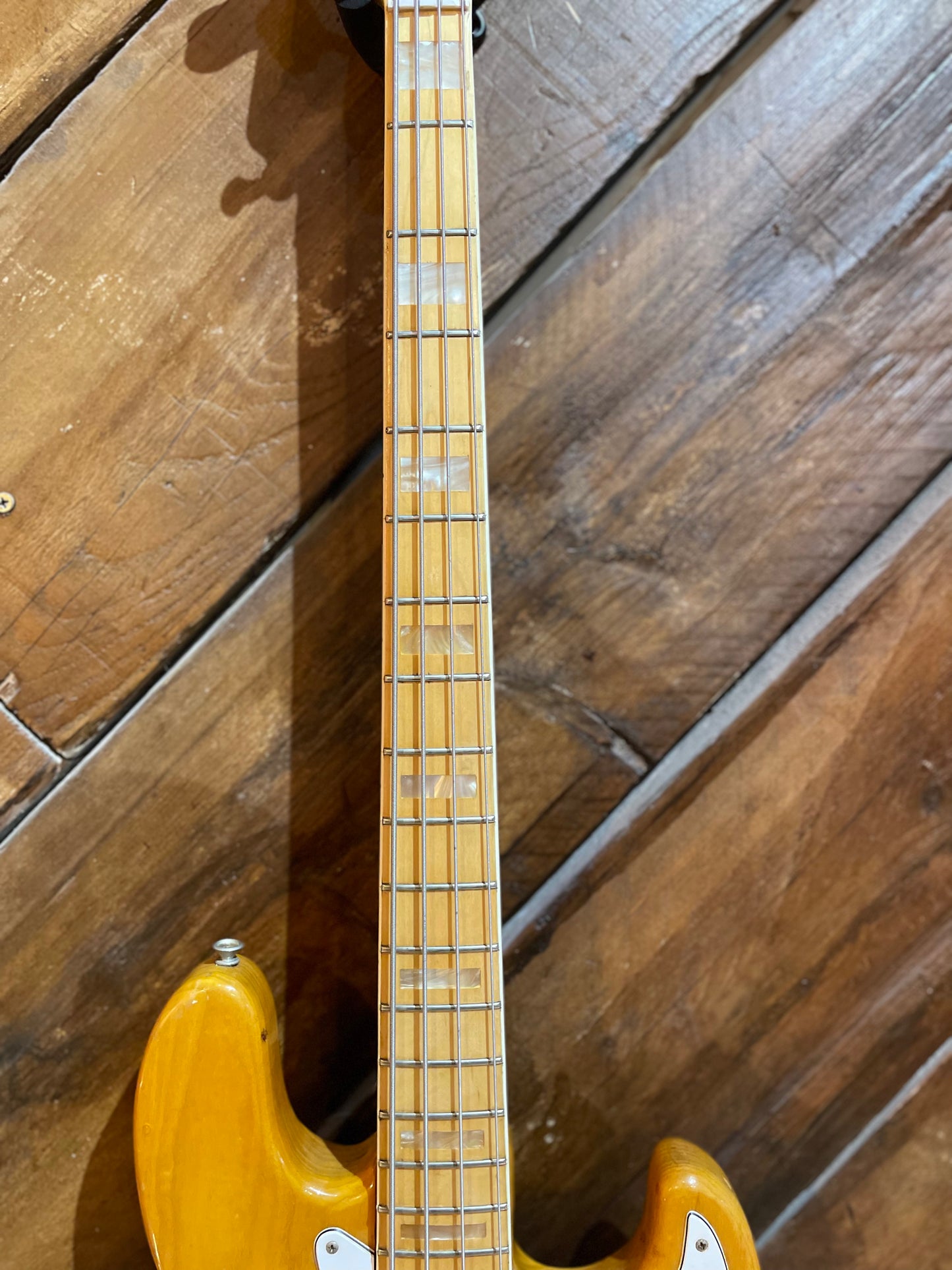 S/H 1975 Fender Jazz Bass, Natural