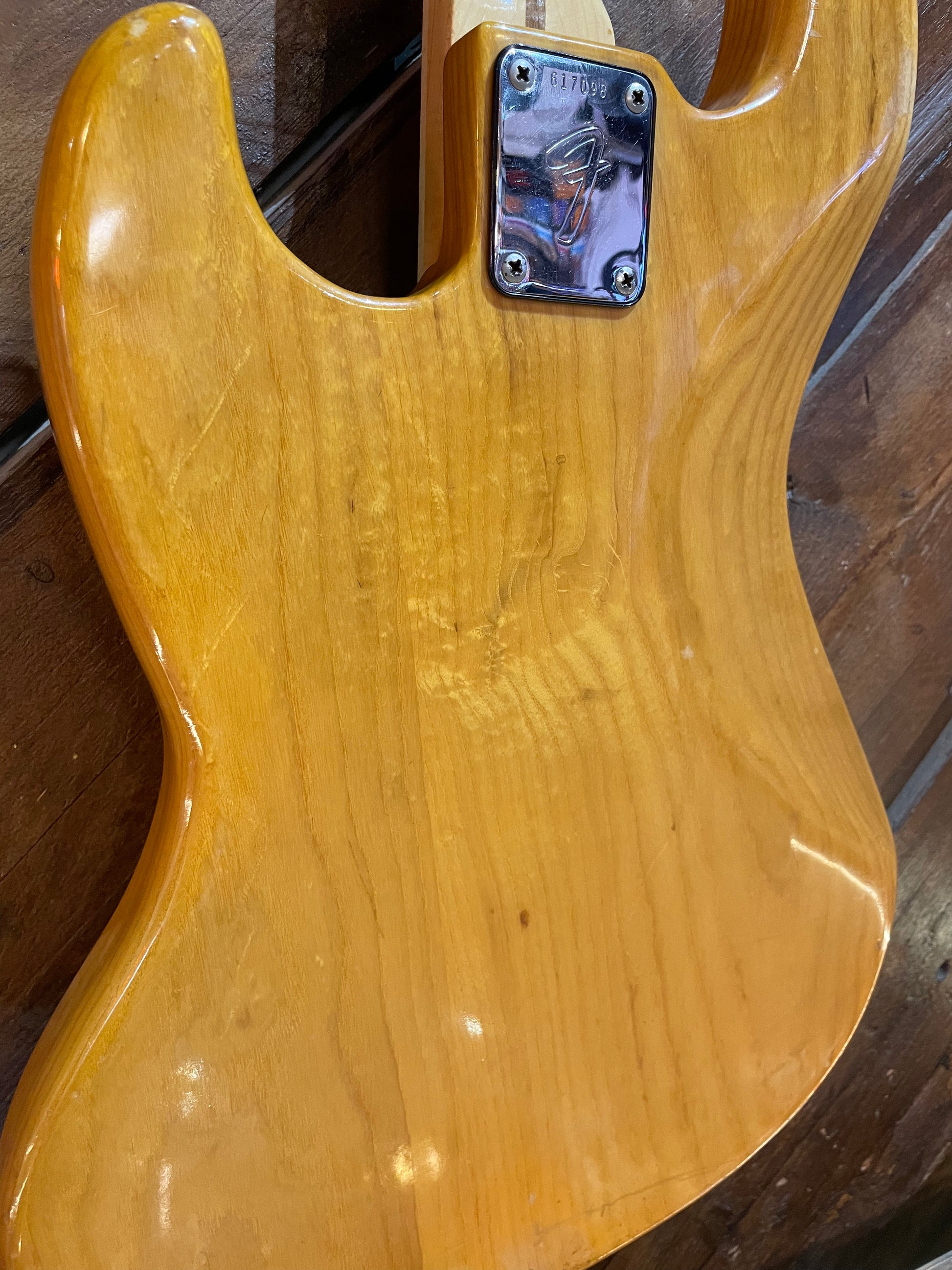 S/H 1975 Fender Jazz Bass, Natural