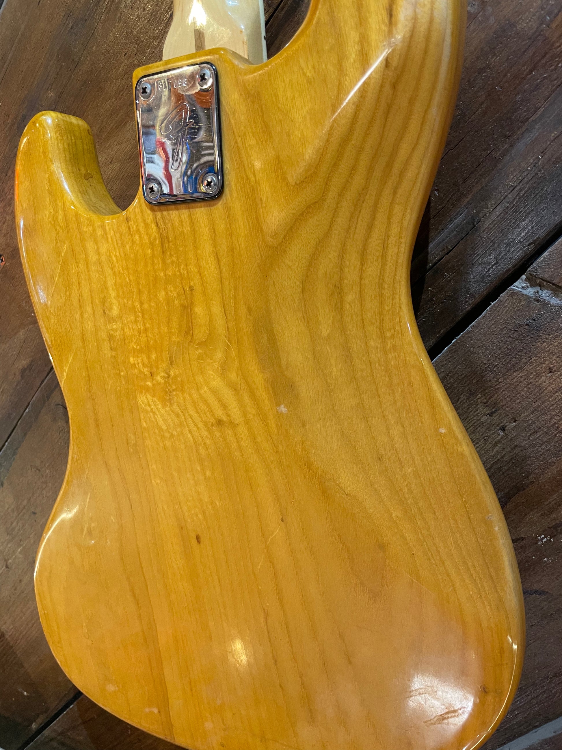 S/H 1975 Fender Jazz Bass, Natural
