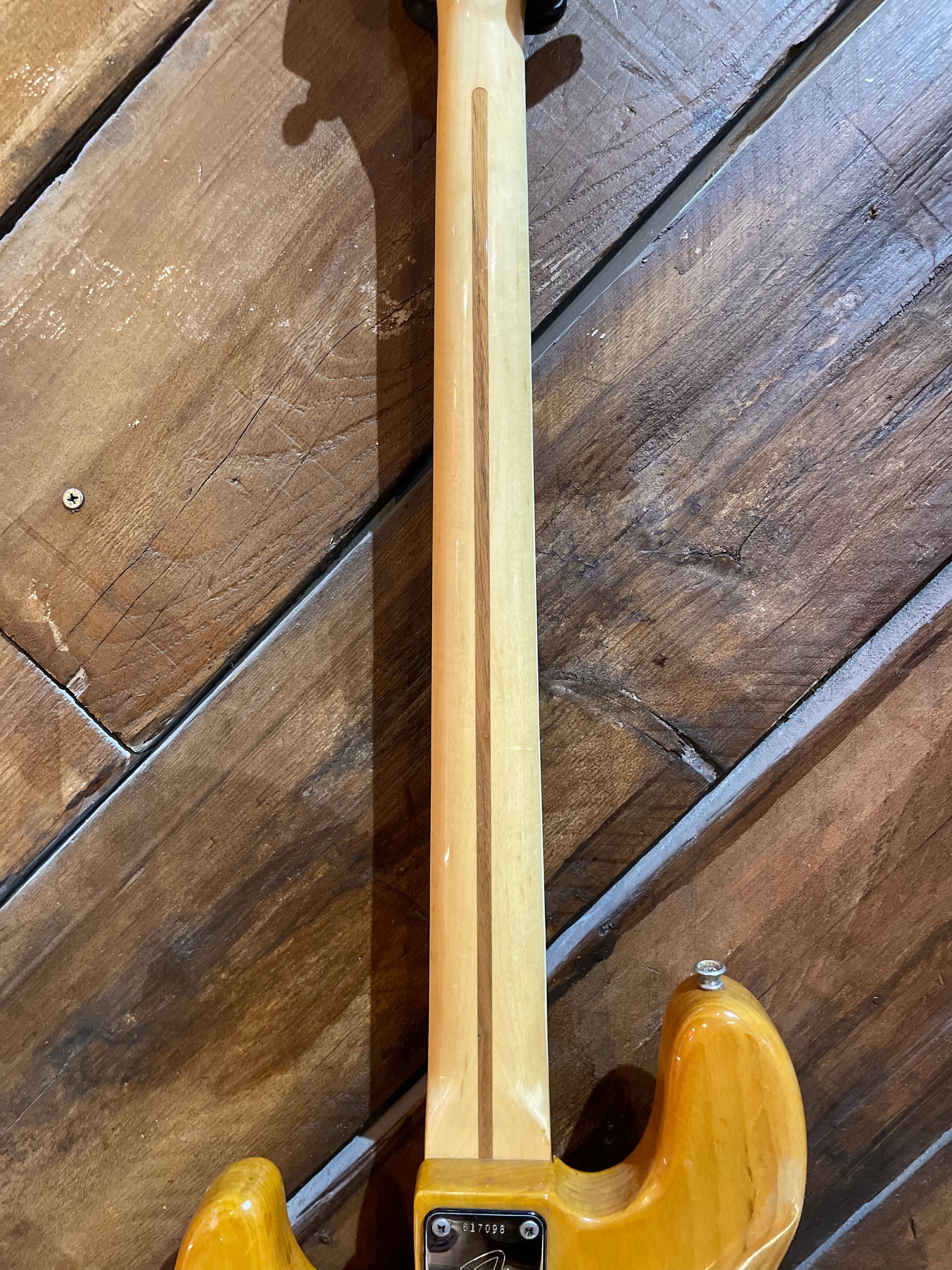 S/H 1975 Fender Jazz Bass, Natural