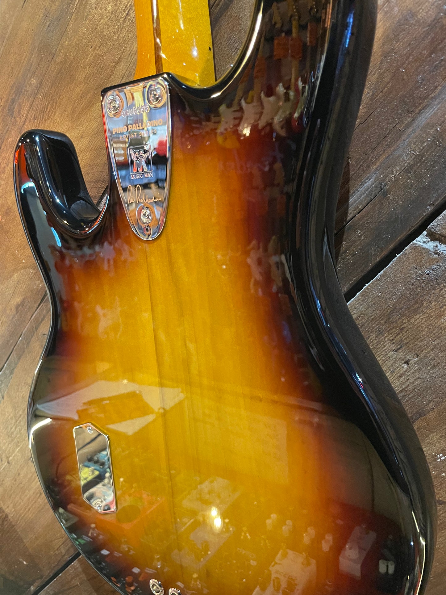 Music Man Pino Palladino Icon Signature Fretless StingRay 4, Vintage Sunburst NEW