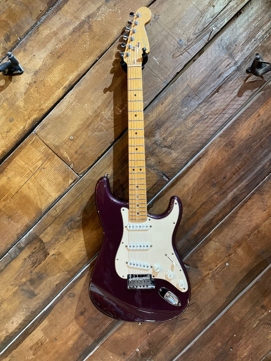 S/H 1999 Fender American Standard Stratocaster, Plum Purple Metallic