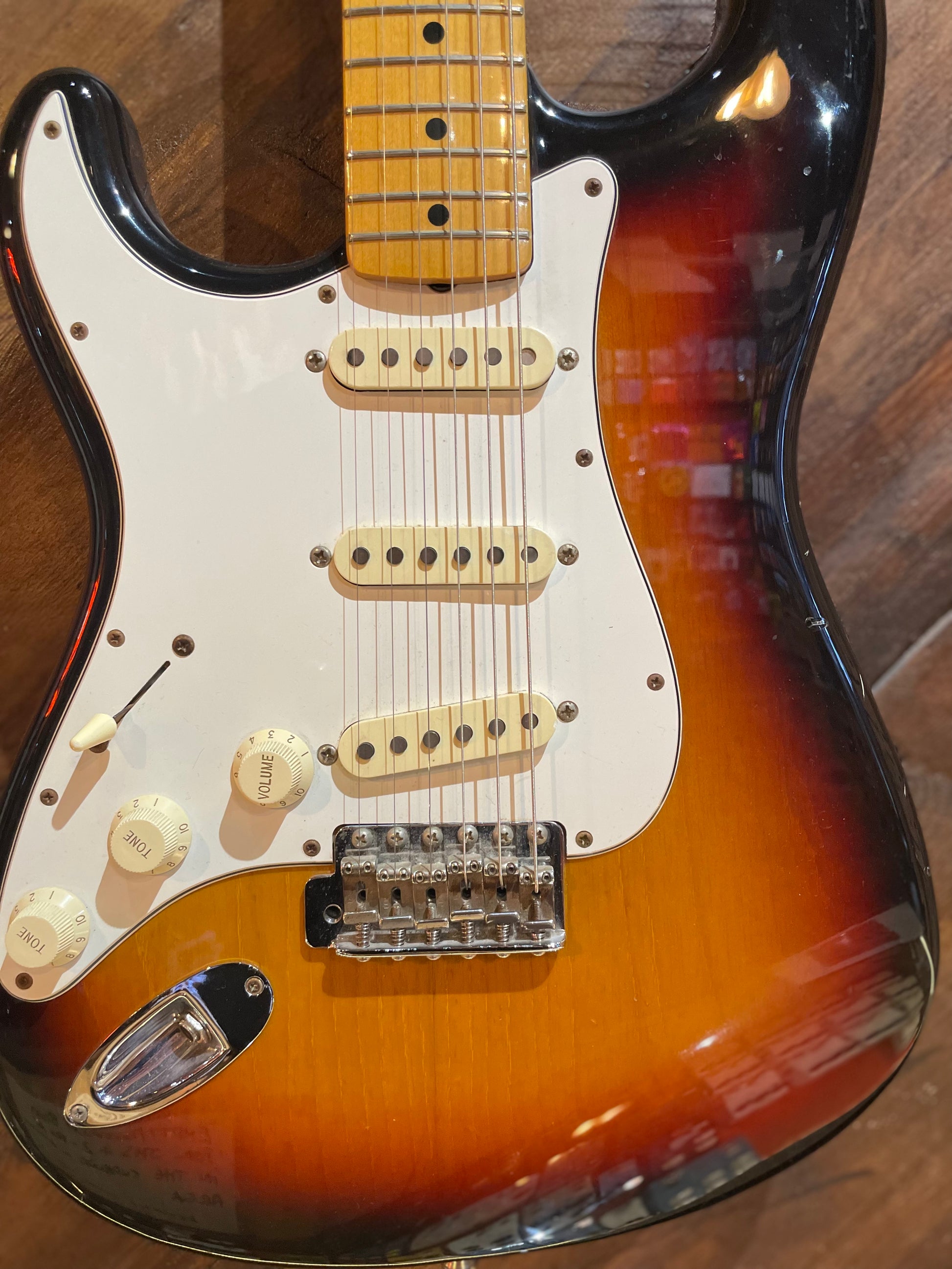 S/H 1996 Fender 50th Anniversary MIJ 60s Reissue Left Handed Stratocaster, Three Tone Sunburst
