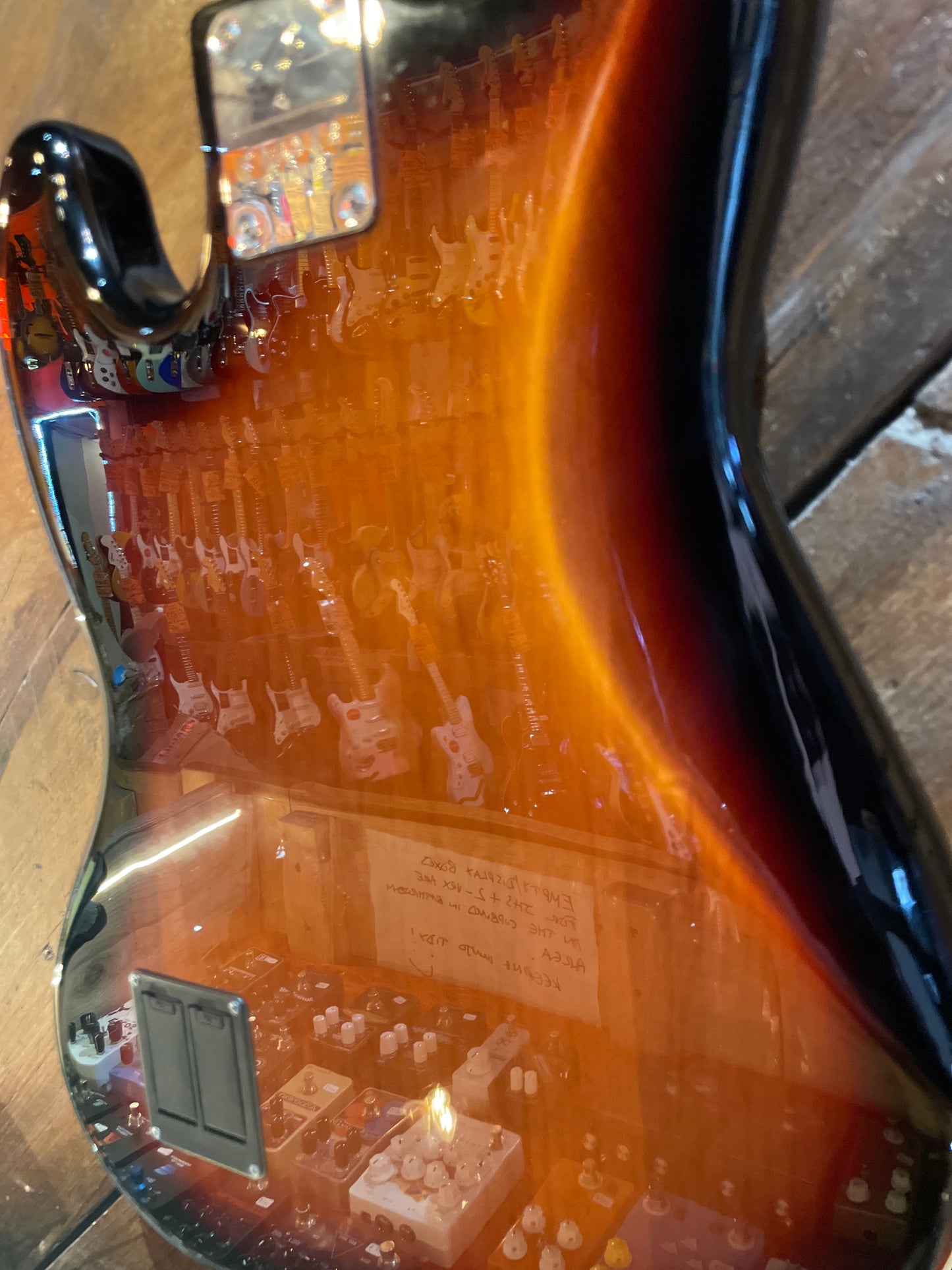 S/H Fender Player Plus Jazz Bass V, Three Tone Sunburst w/ Upgraded Sadowsky Preamp