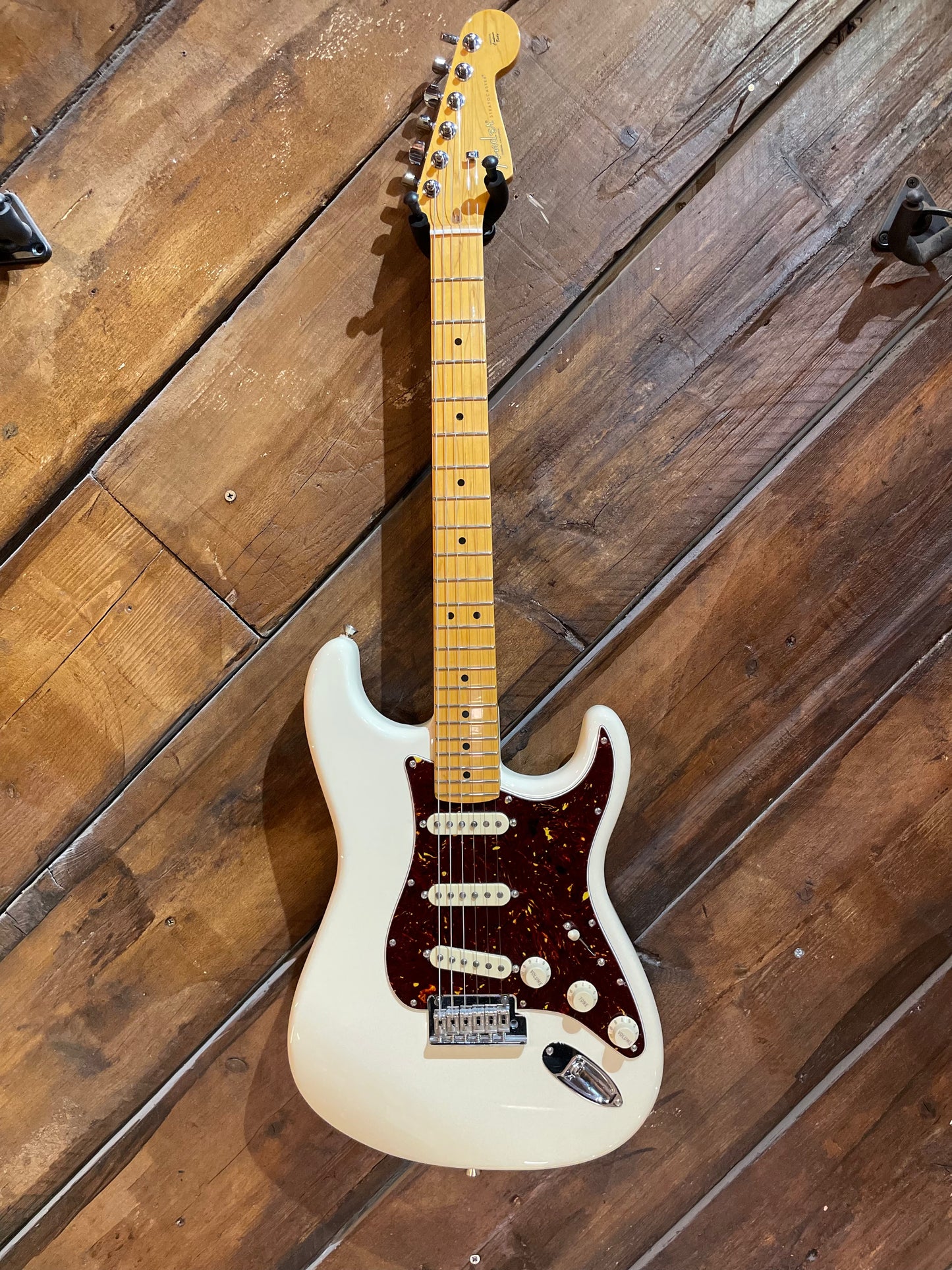S/H 2022 Fender American Professional II Stratocaster, Olympic White