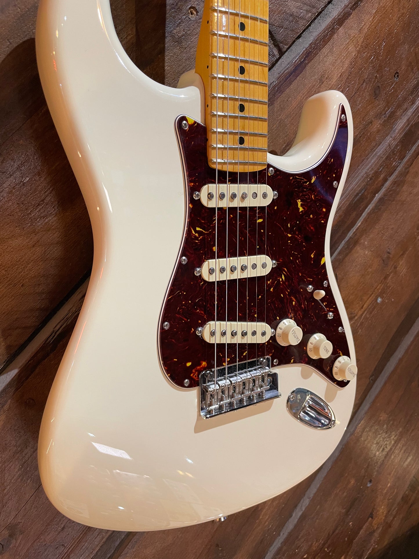 S/H 2022 Fender American Professional II Stratocaster, Olympic White