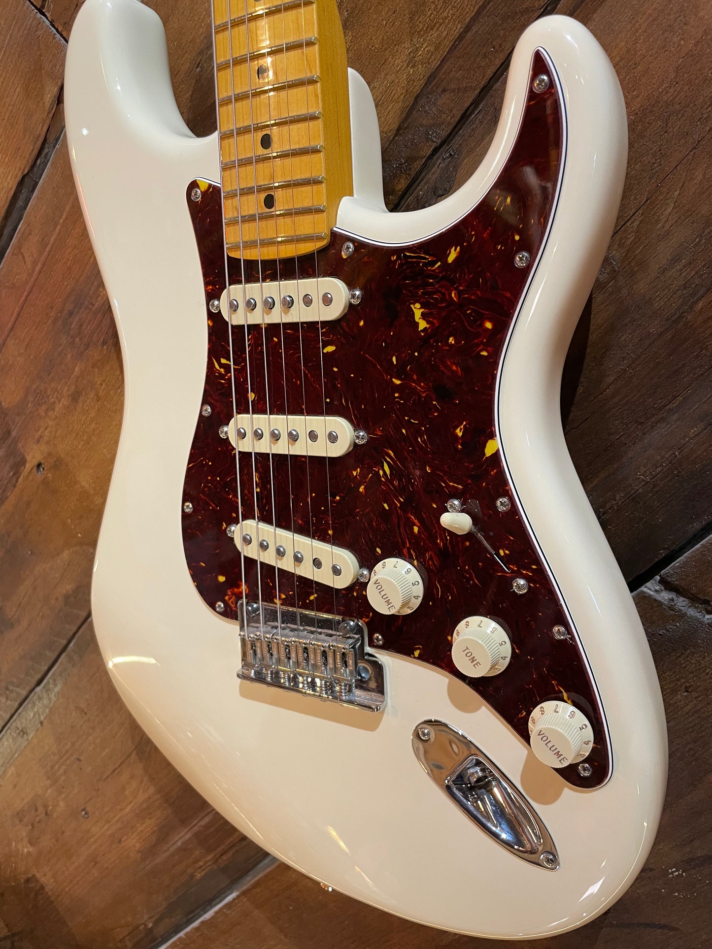 S/H 2022 Fender American Professional II Stratocaster, Olympic White