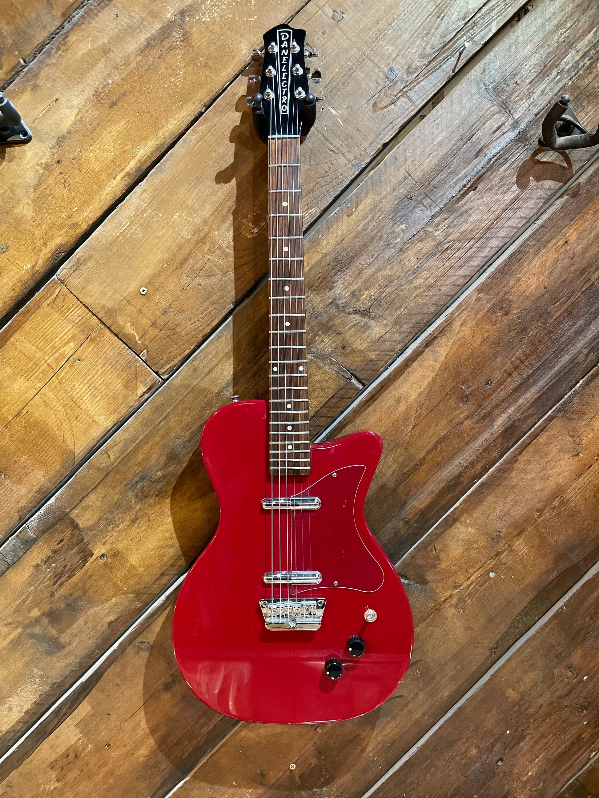 S/H Danelectro D56 Electric Guitar, Red