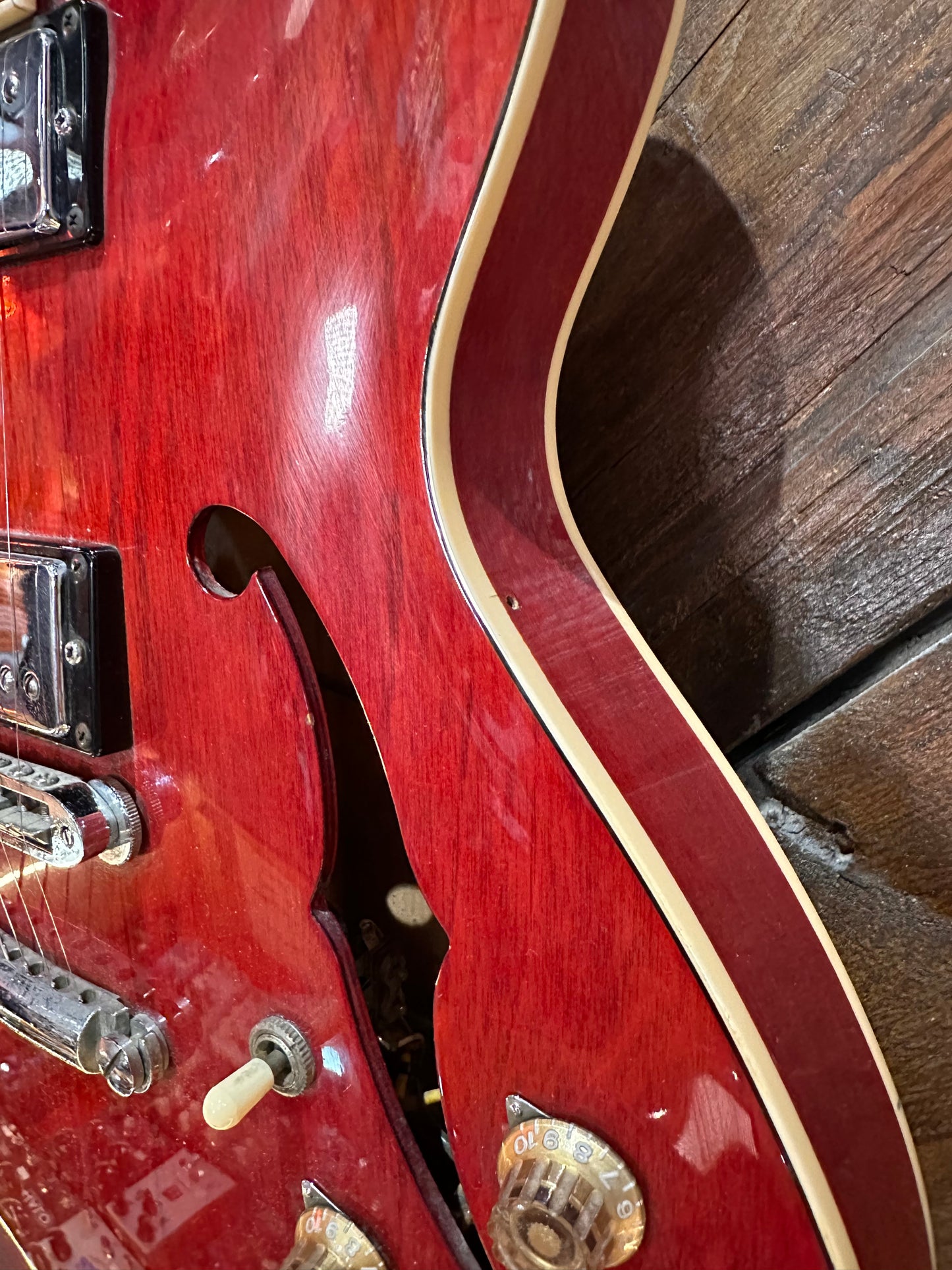 S/H 1979 Yamaha Super Axe SA700 Semi-Hollow Electric Guitar, Persimmon Red