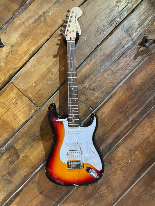 S/H Squier Affinity Stratocaster Junior HSS, Three Tone Sunburst