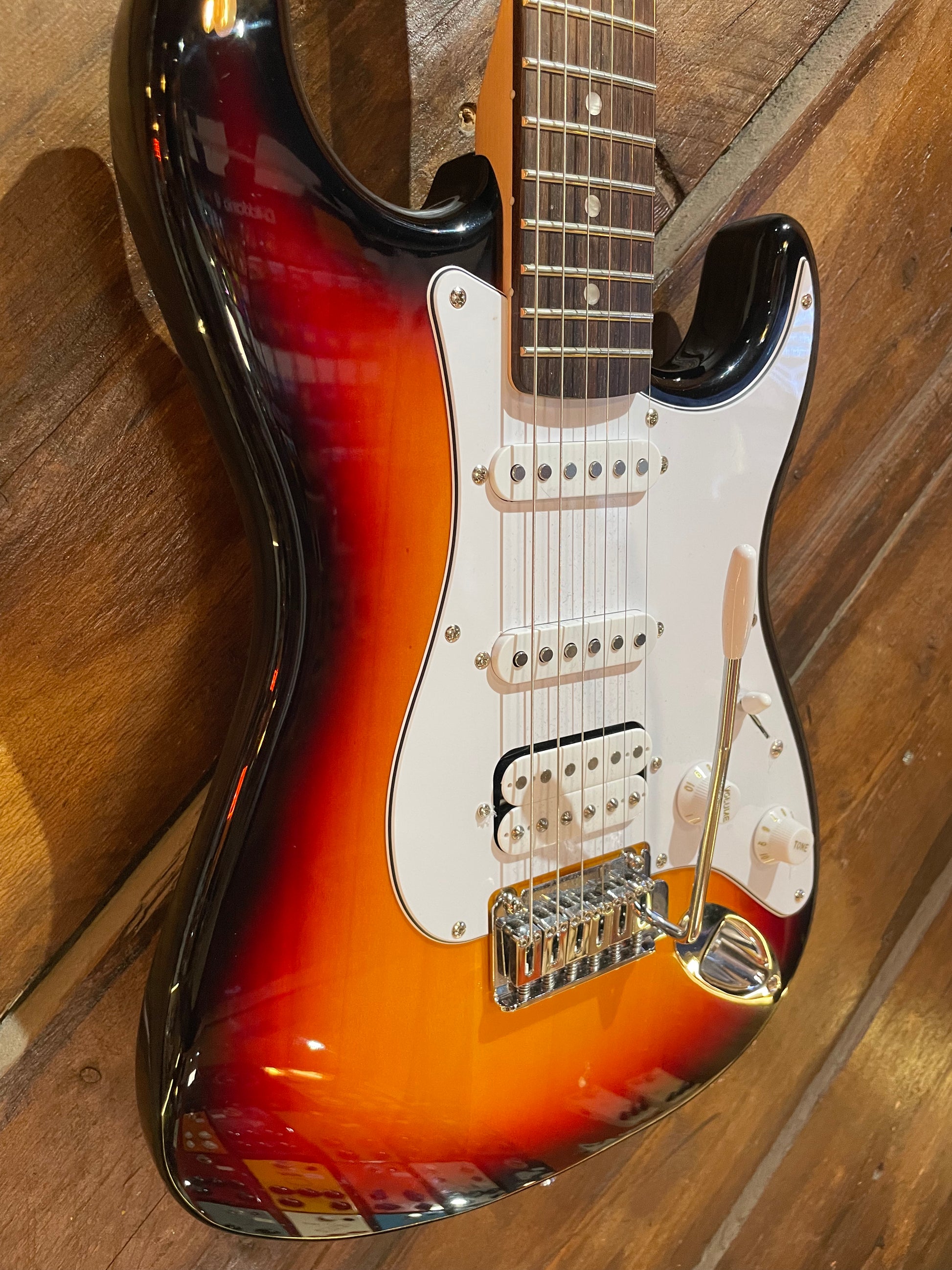 S/H Squier Affinity Stratocaster Junior HSS, Three Tone Sunburst