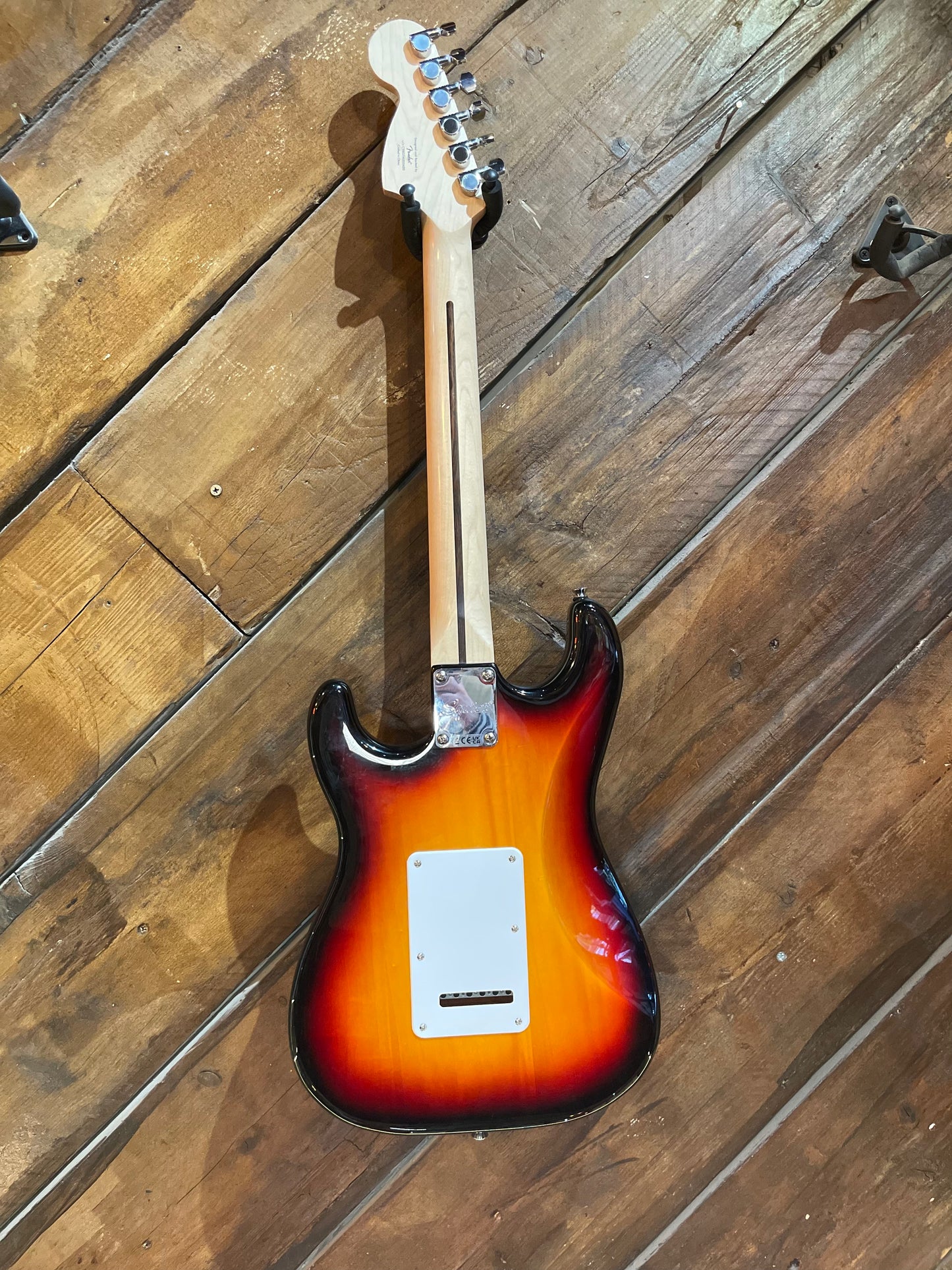 S/H Squier Affinity Stratocaster Junior HSS, Three Tone Sunburst