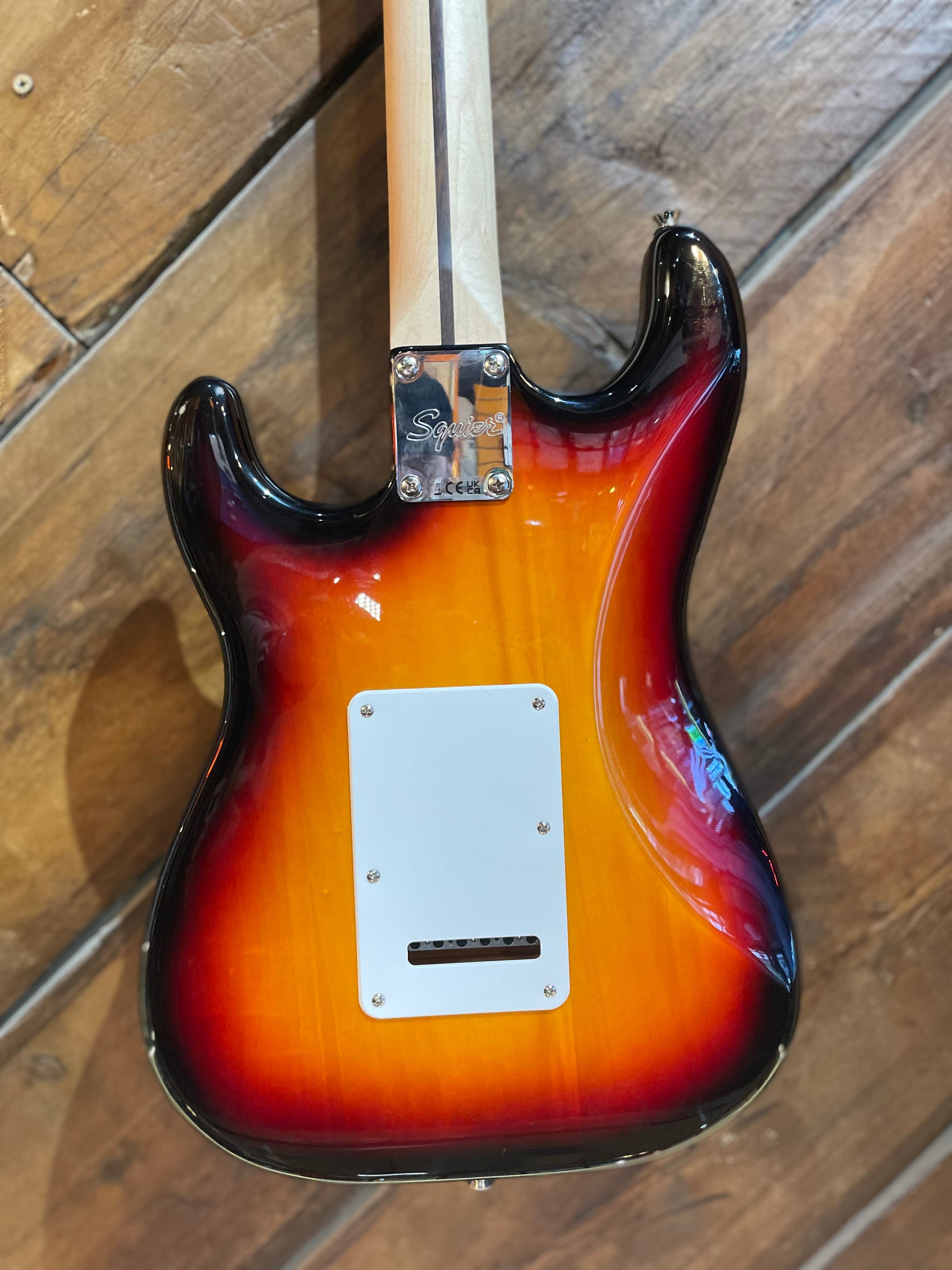 S/H Squier Affinity Stratocaster Junior HSS, Three Tone Sunburst
