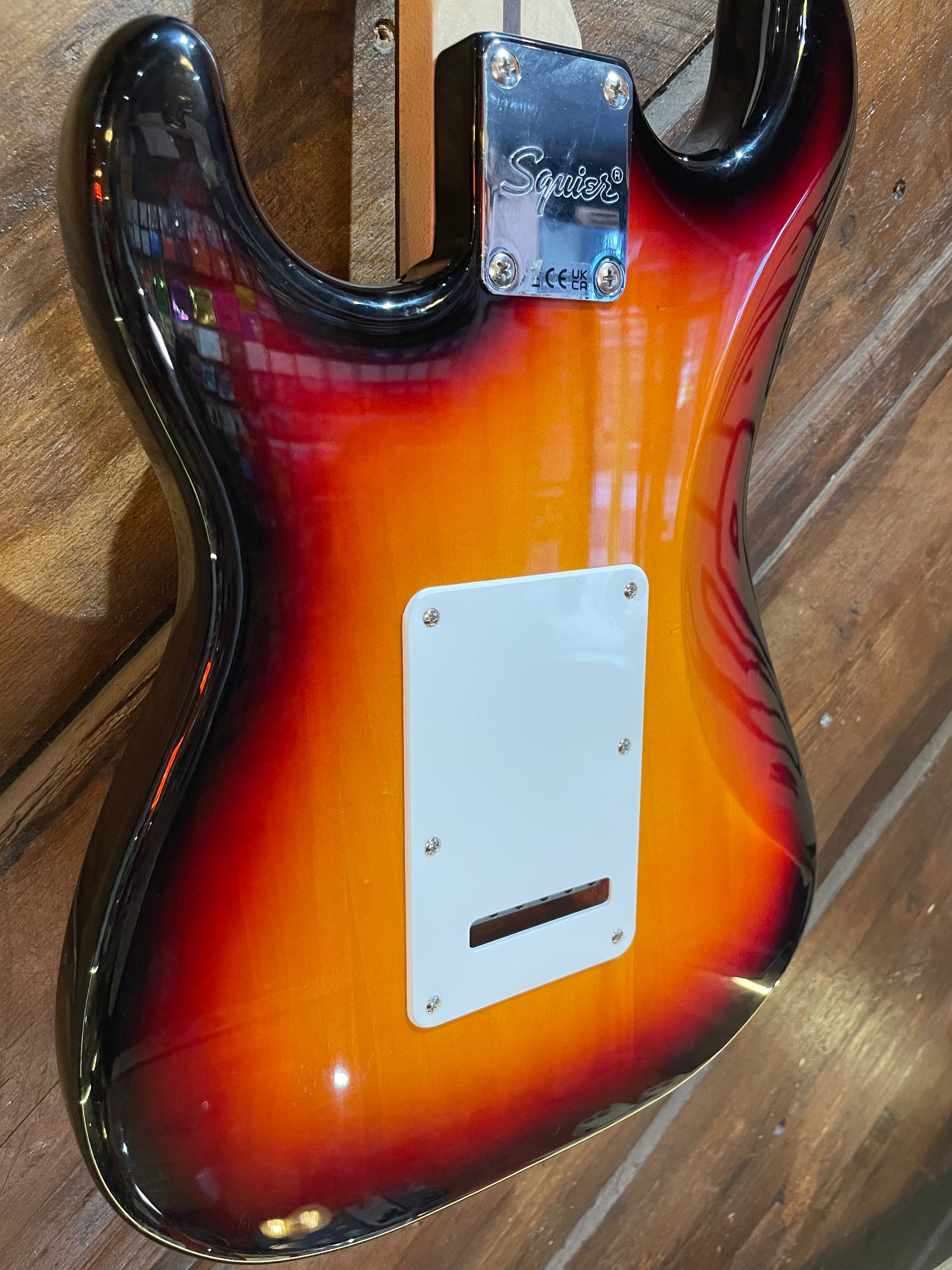 S/H Squier Affinity Stratocaster Junior HSS, Three Tone Sunburst